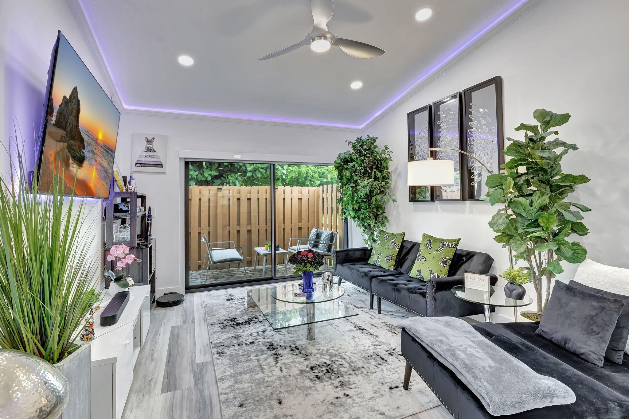 CENTURA PARC - Residential Lease