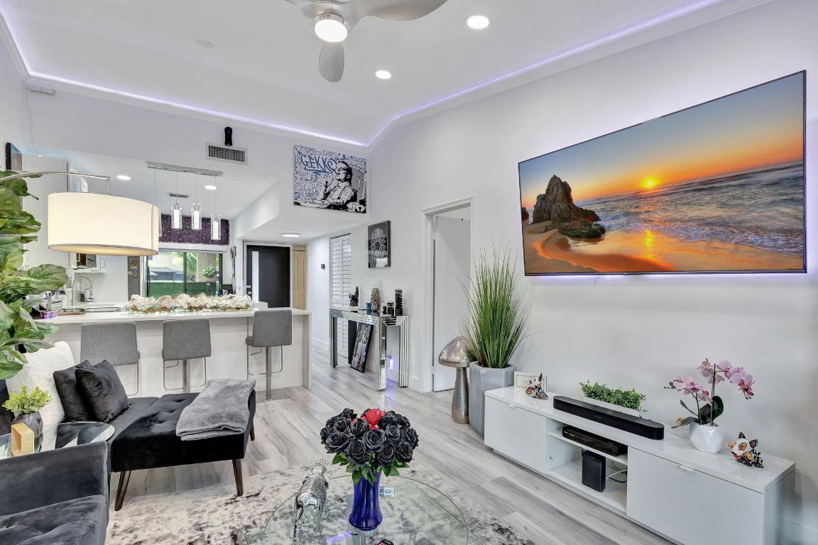 CENTURA PARC - Residential Lease