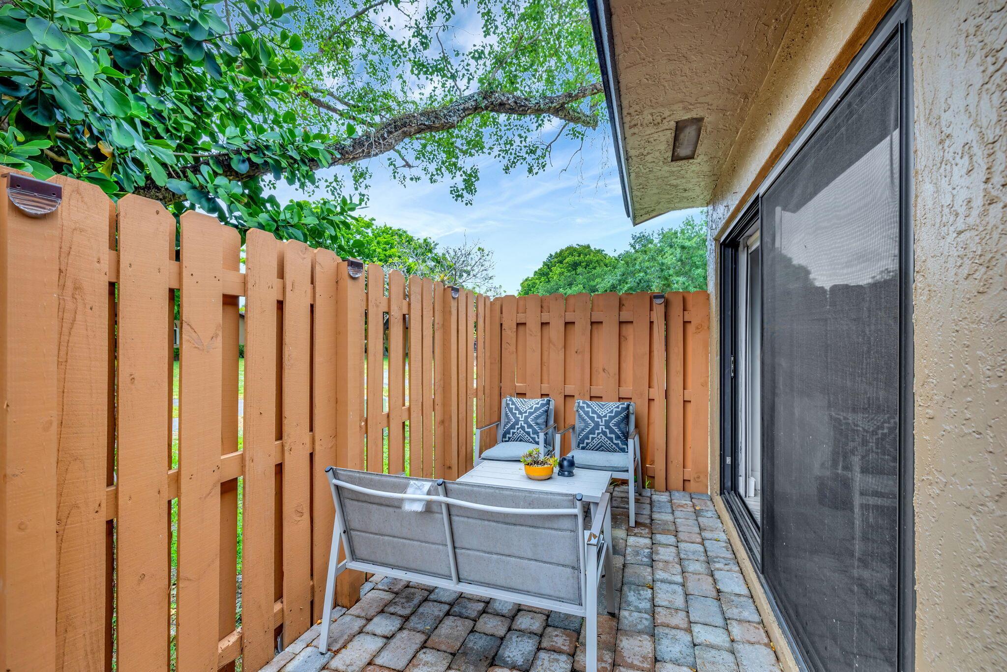 CENTURA PARC - Residential Lease