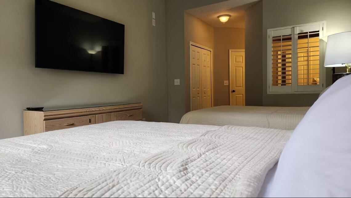 GOLF VILLAS II CONDOMINIU - Residential Lease