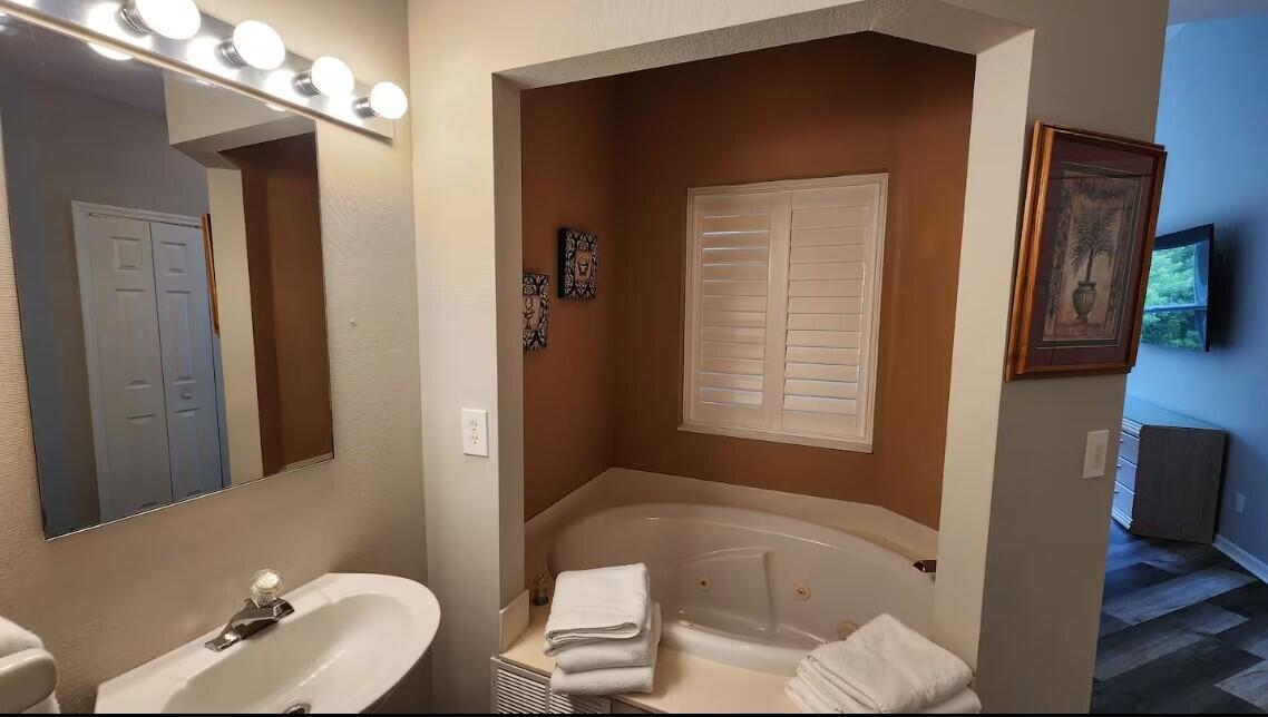 GOLF VILLAS II CONDOMINIU - Residential Lease