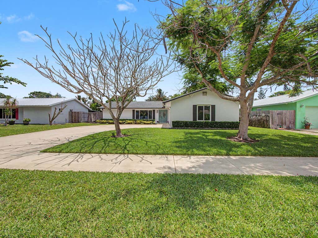 Photo of 126 Chapel Lane, Tequesta, FL 33469 (MLS # B26046512)