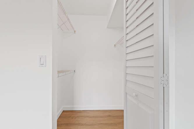 YACHT CLUB ON THE INTRACOASTAL CONDO - Residential