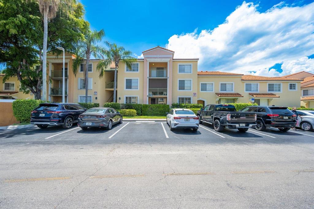 YACHT CLUB ON THE INTRACOASTAL CONDO - Residential