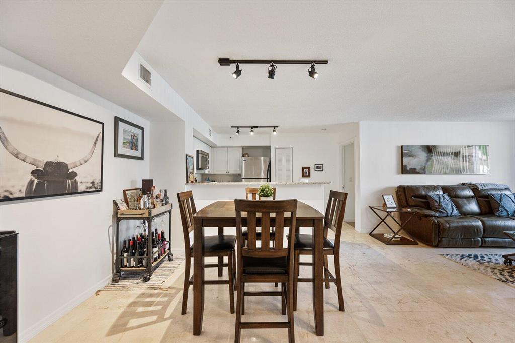 YACHT CLUB ON THE INTRACOASTAL CONDO - Residential