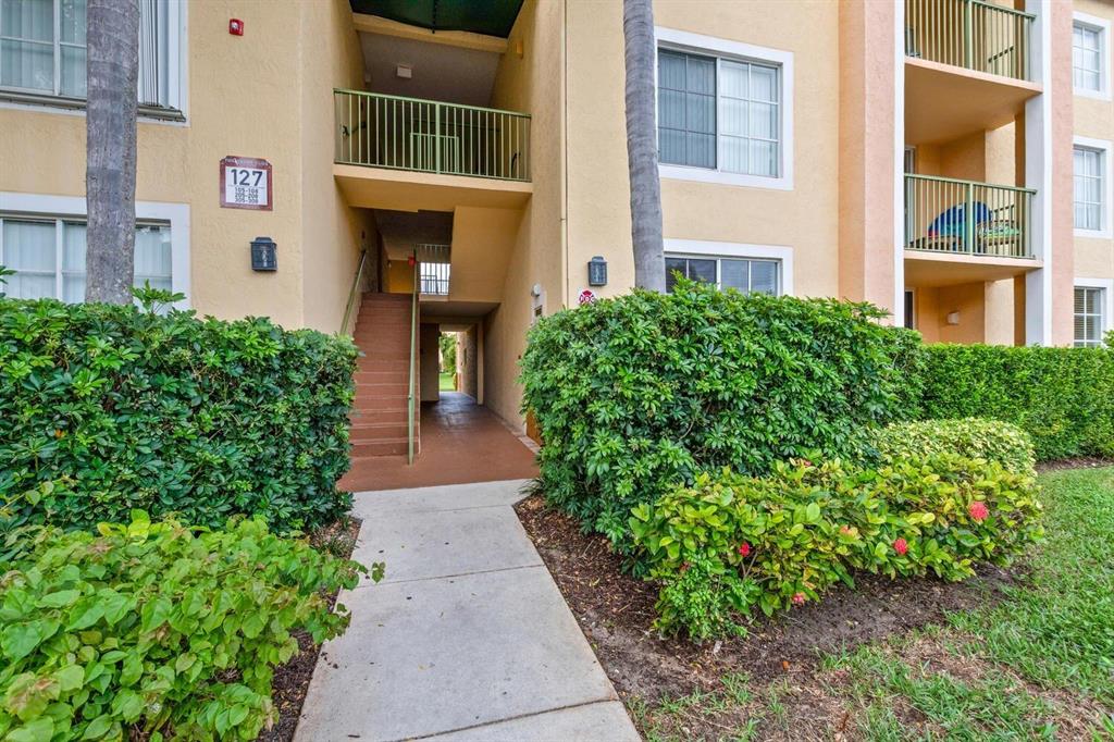 YACHT CLUB ON THE INTRACOASTAL CONDO - Residential