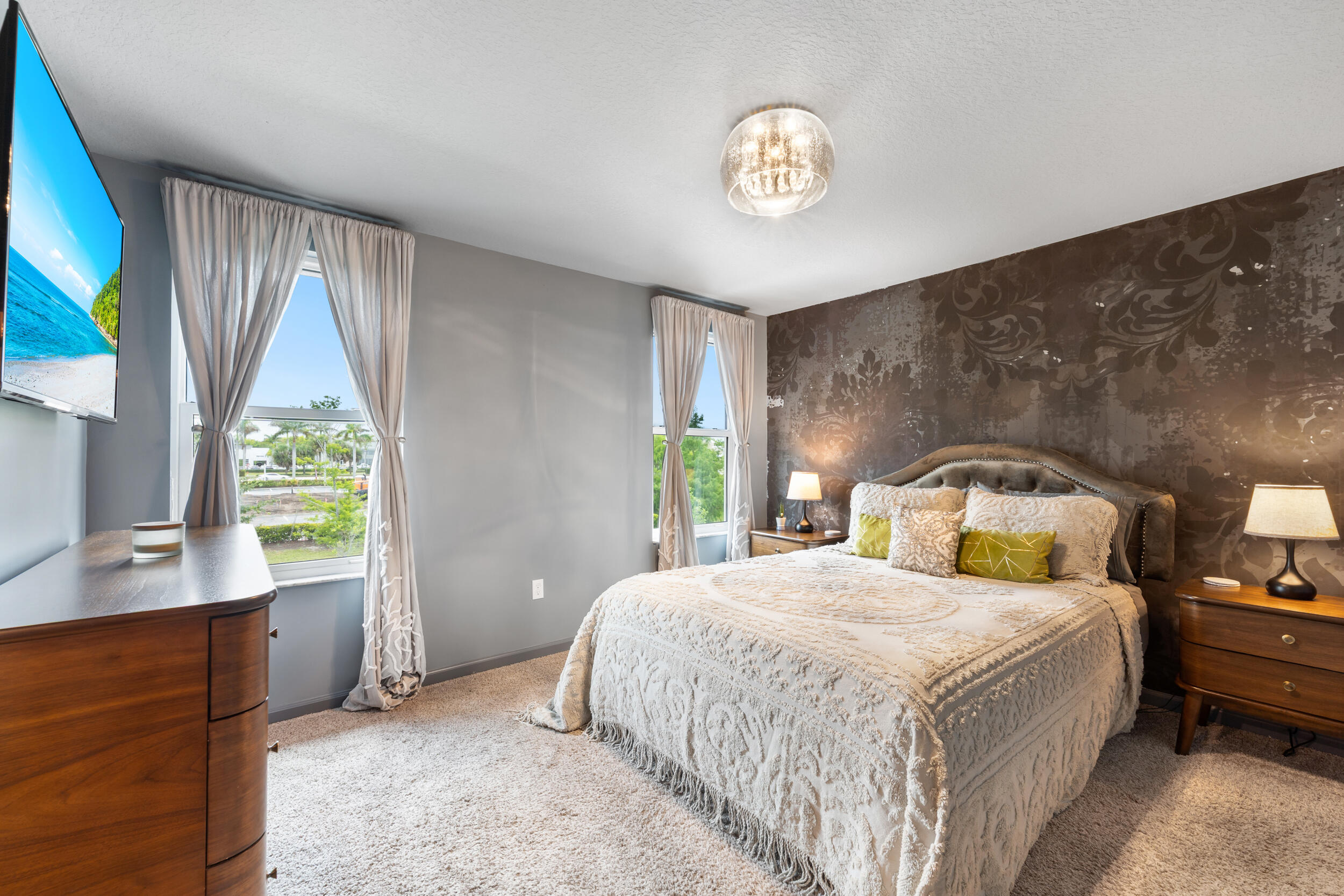 TRILLIUM - Residential