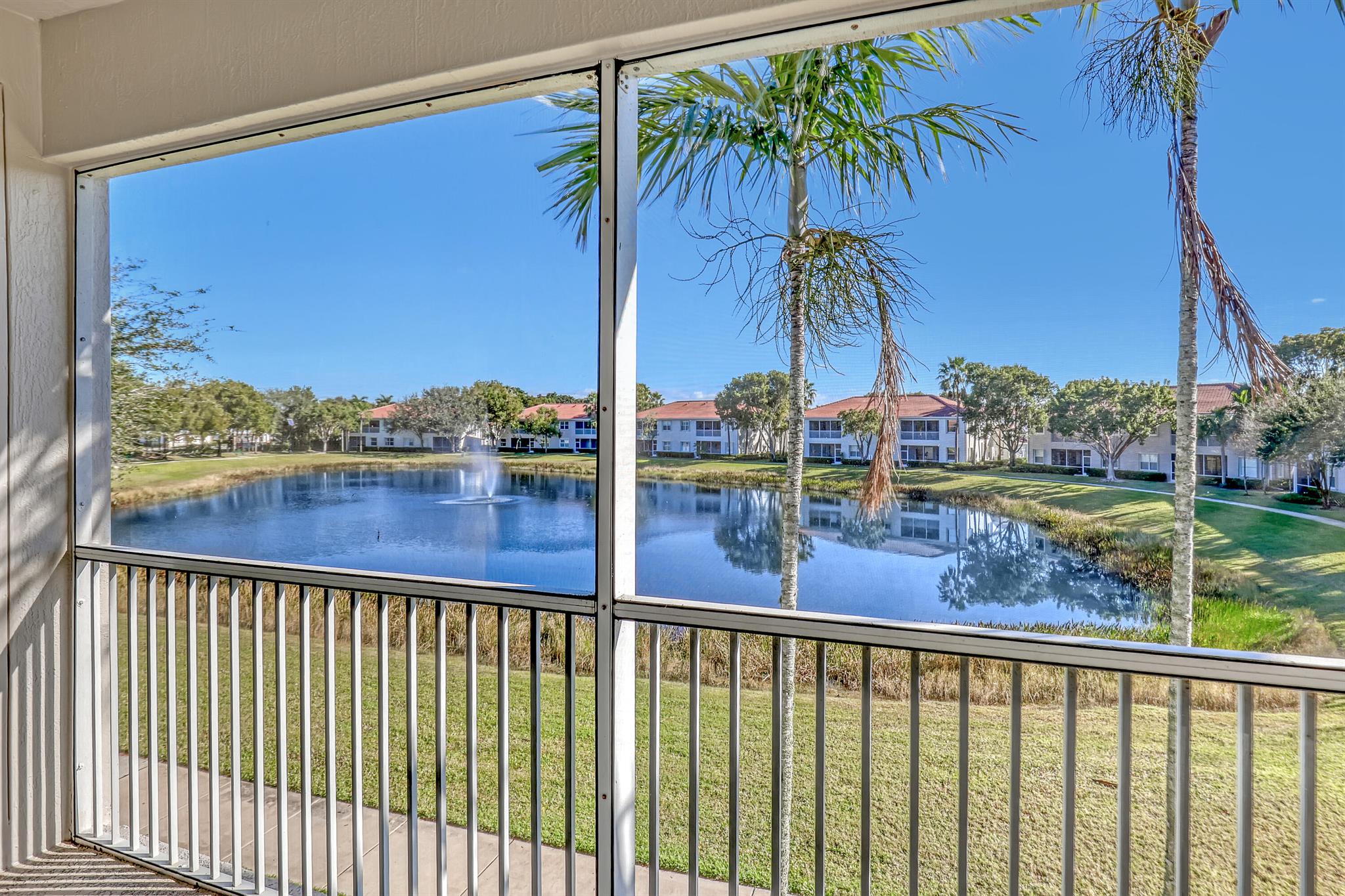 MAYFAIR On Lake Wellingto - Residential