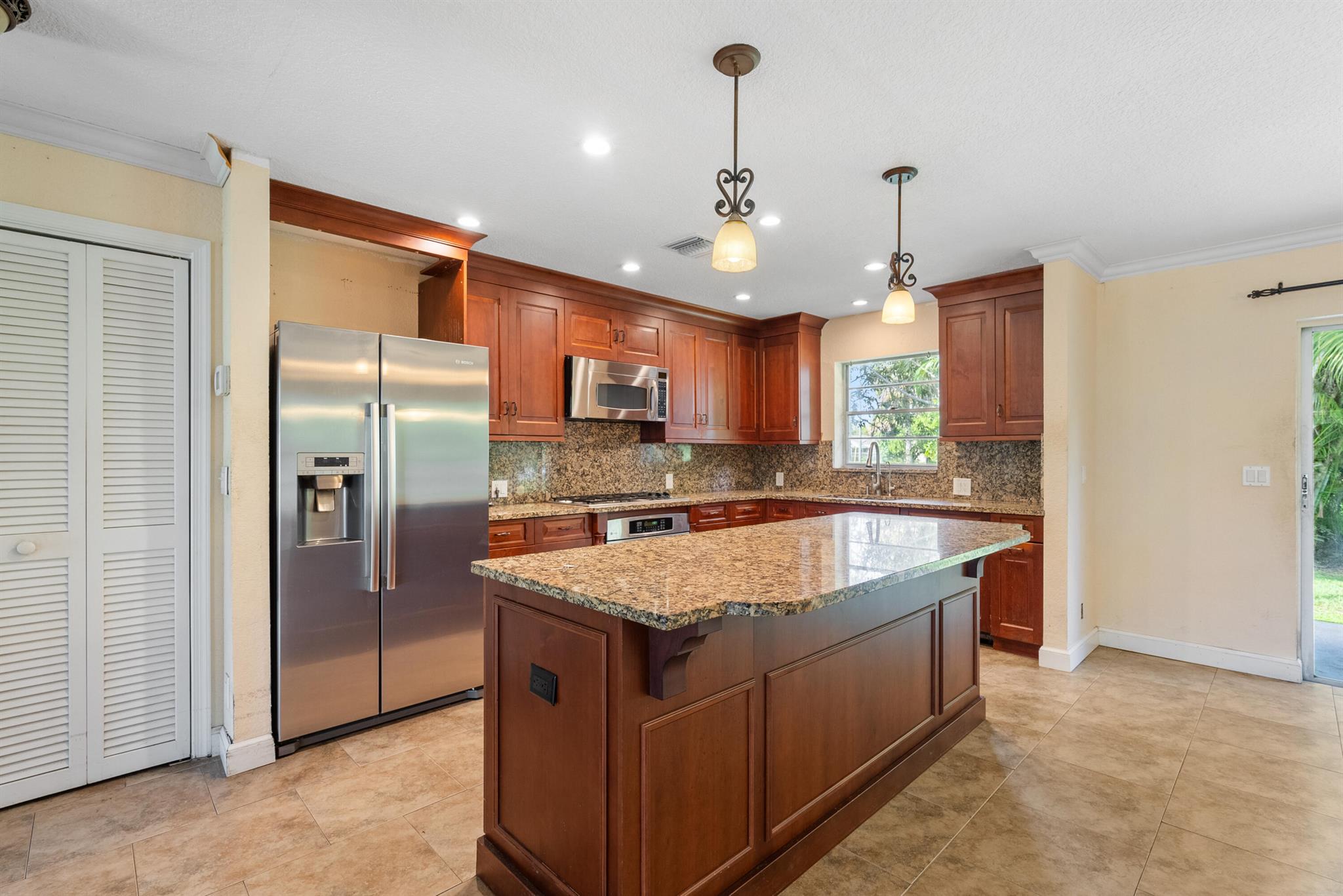 2660 Starwood Circle