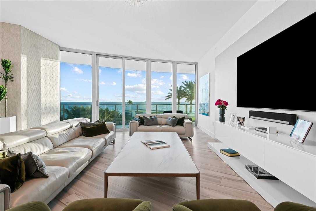 Paramount - Residential