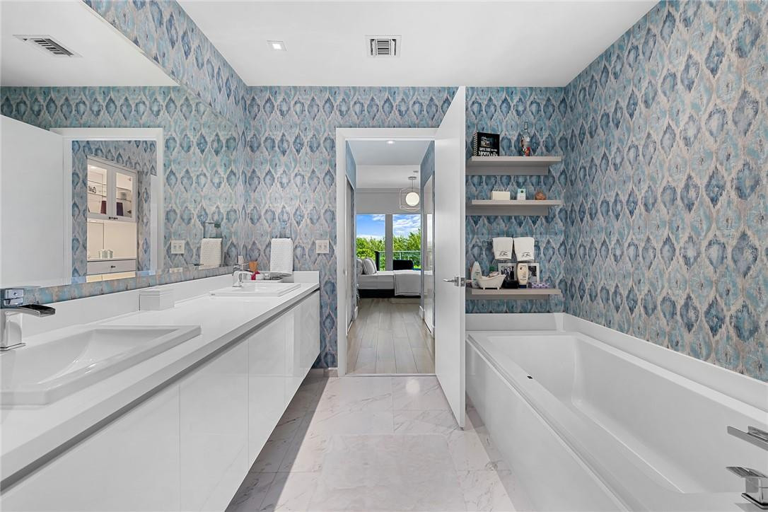 Paramount - Residential