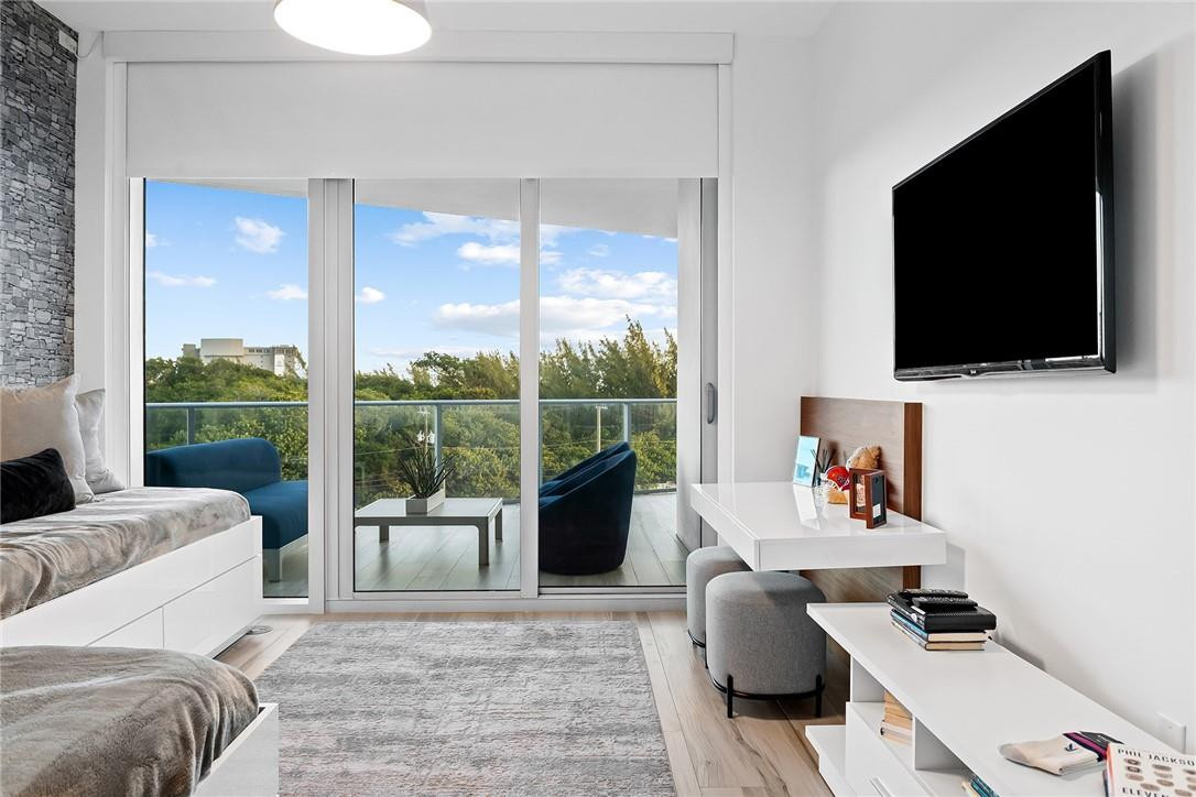 Paramount - Residential