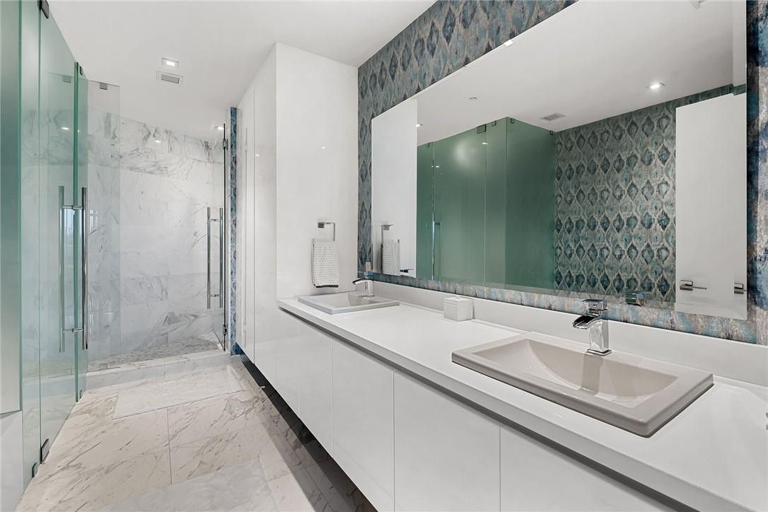 Paramount - Residential