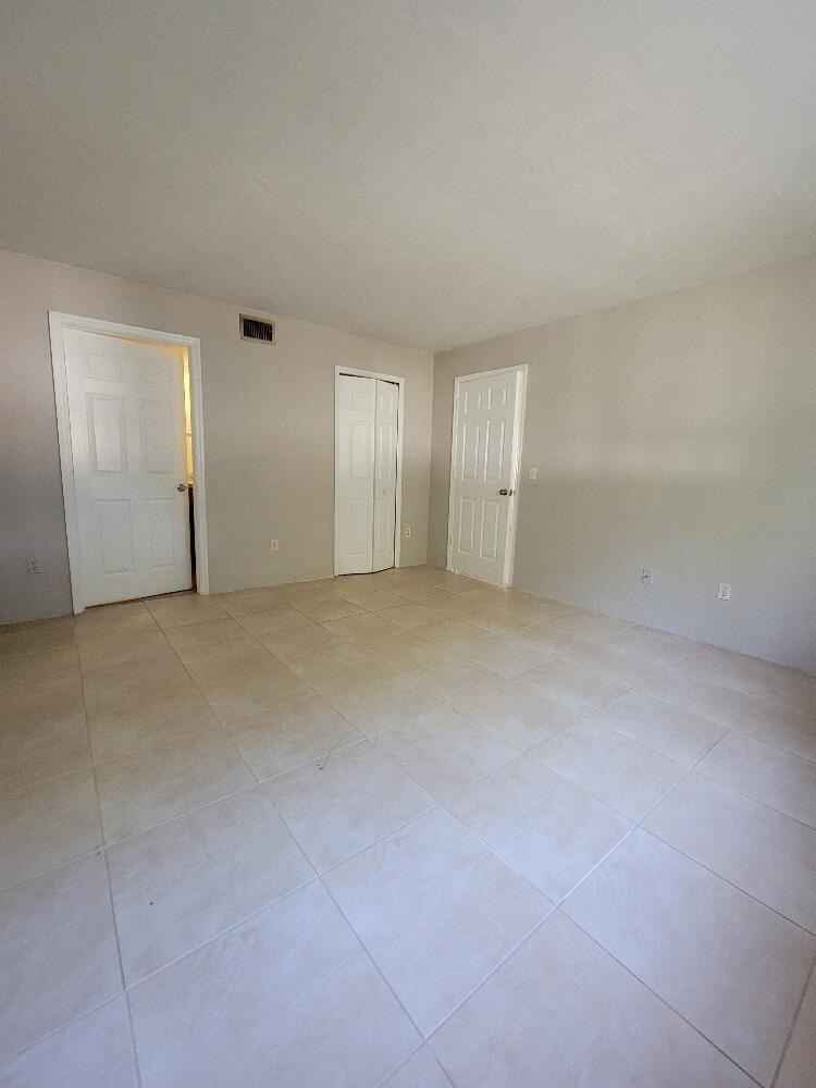 PALM BEACH TRACE CONDO - Residential Lease