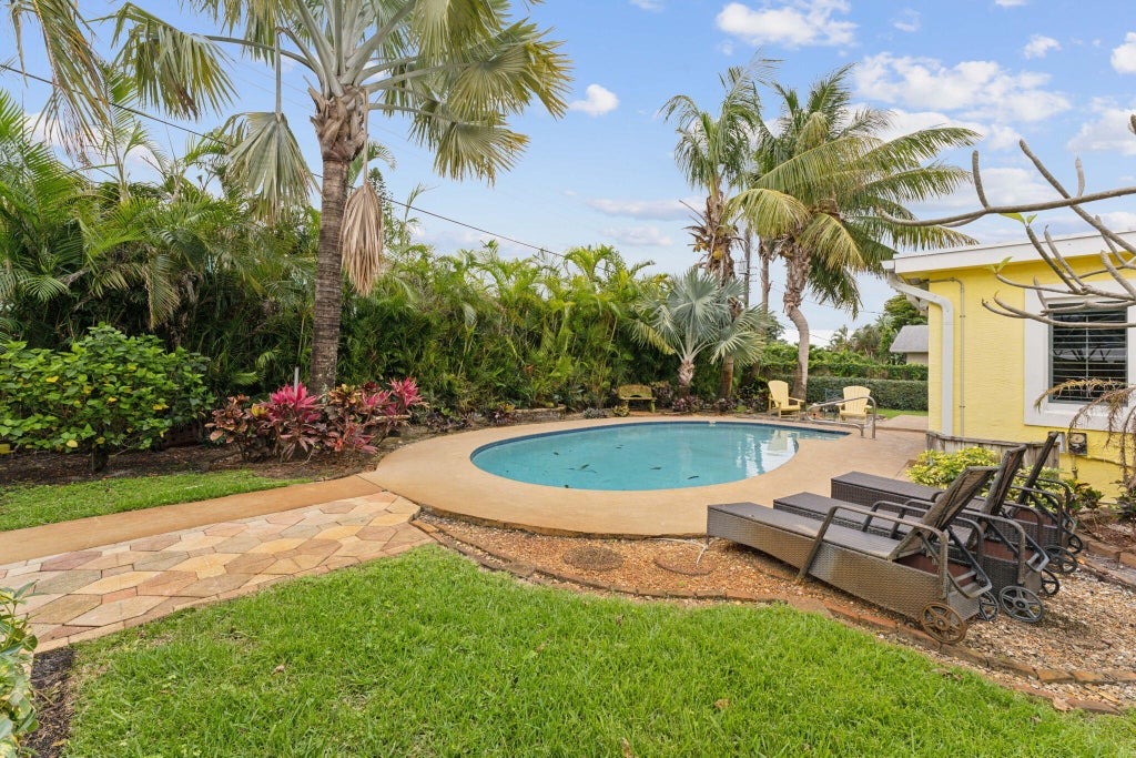 Photo of 3170 Buccaneer Road, Lake Worth, FL 33462 (MLS # R10976067)