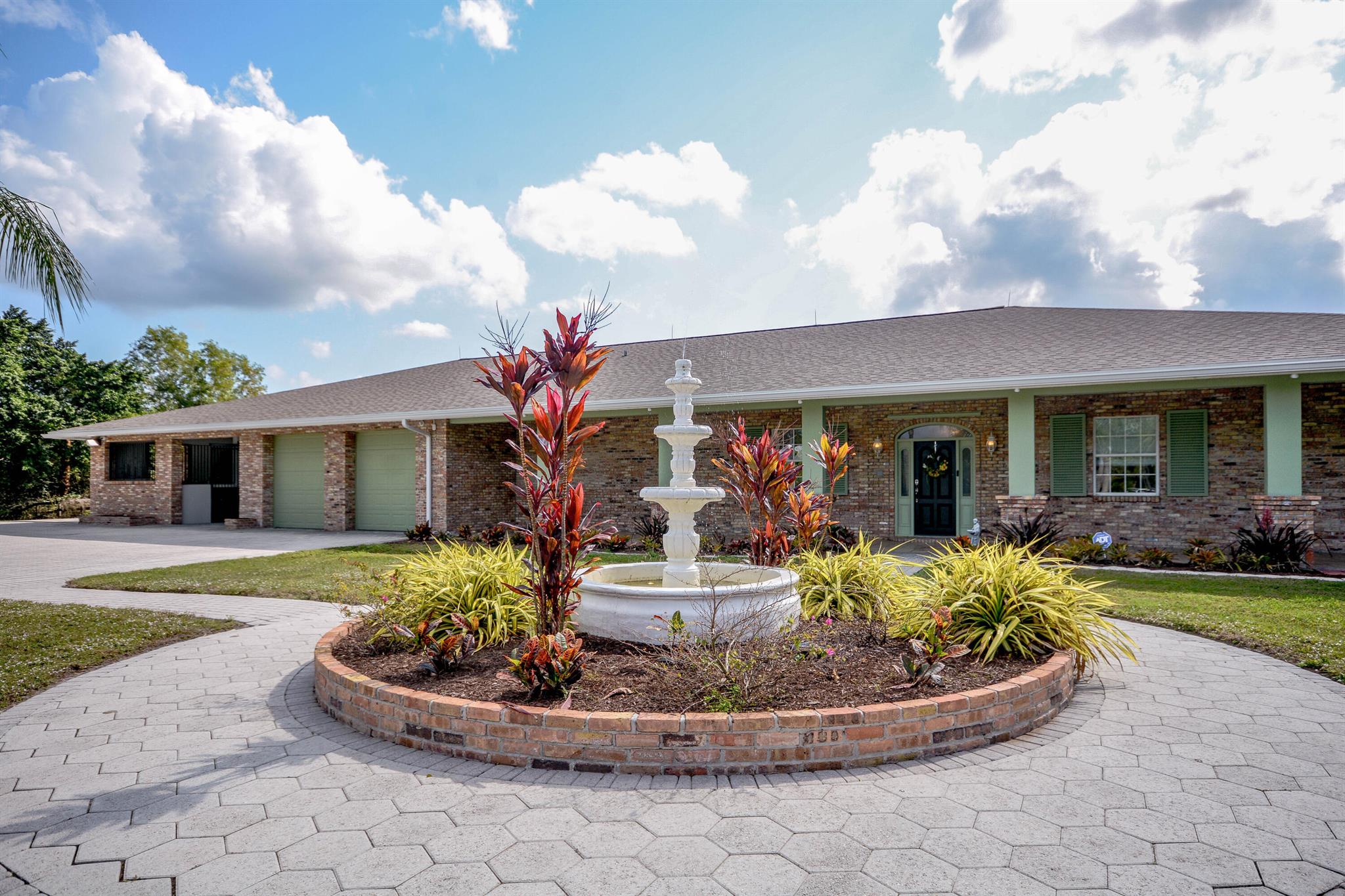 10534 Dogwood Trail
