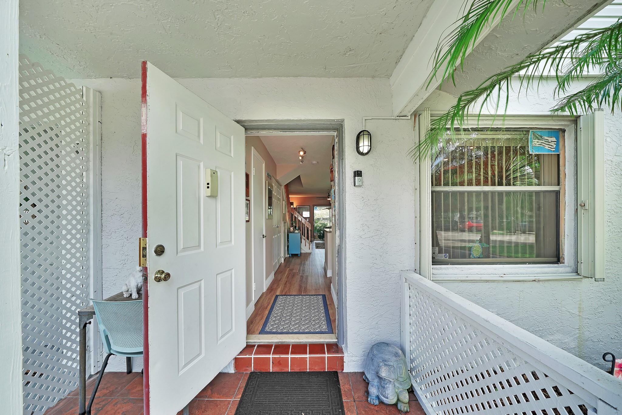 10548 NW 6th St 10548