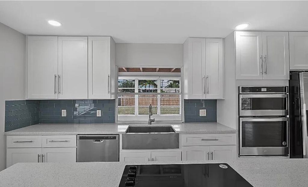 Photo of 219 SE 13th Street, Deerfield Beach, FL 33441 (MLS # B26010339)