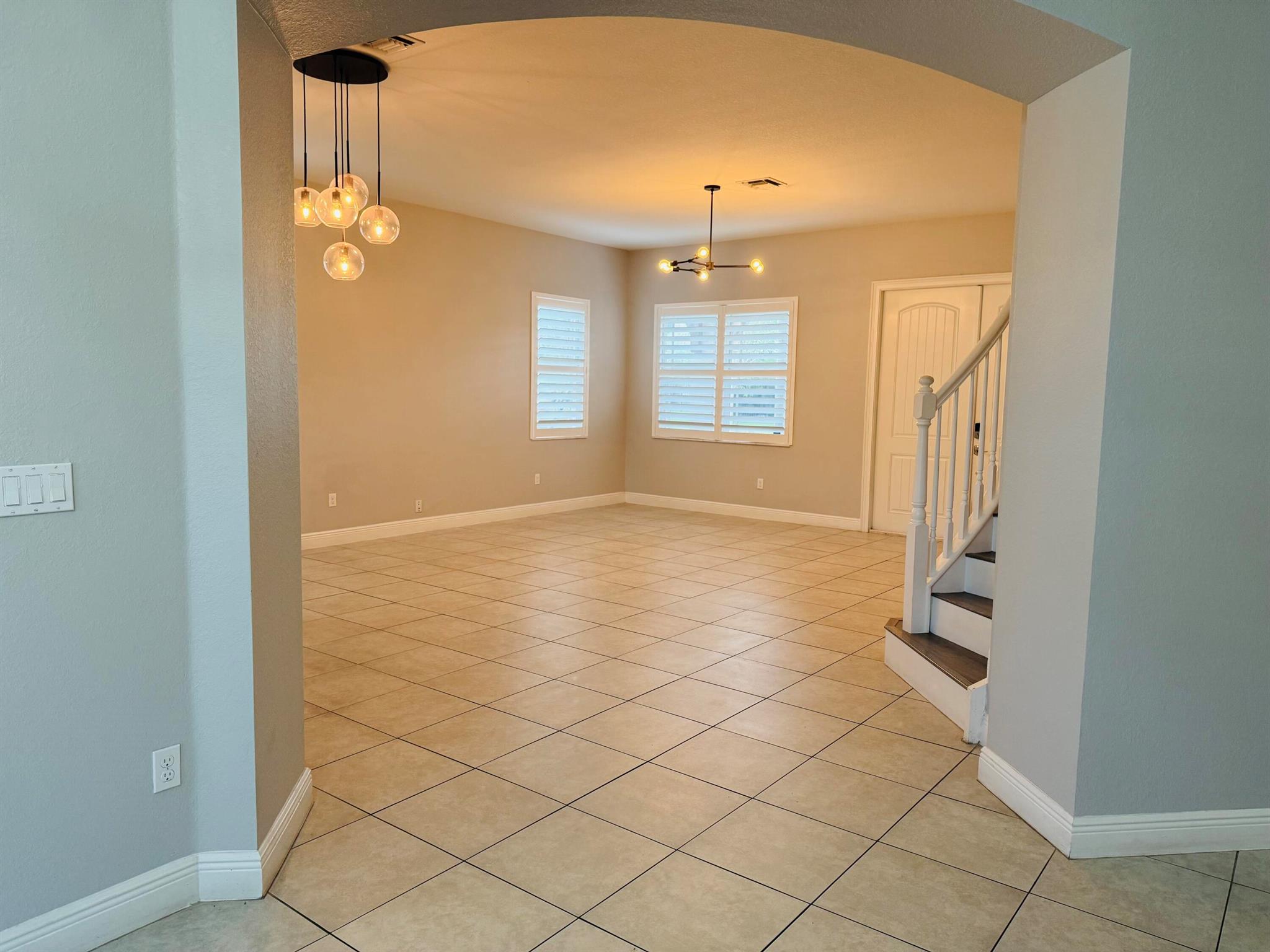 DEBUYS - Residential Lease