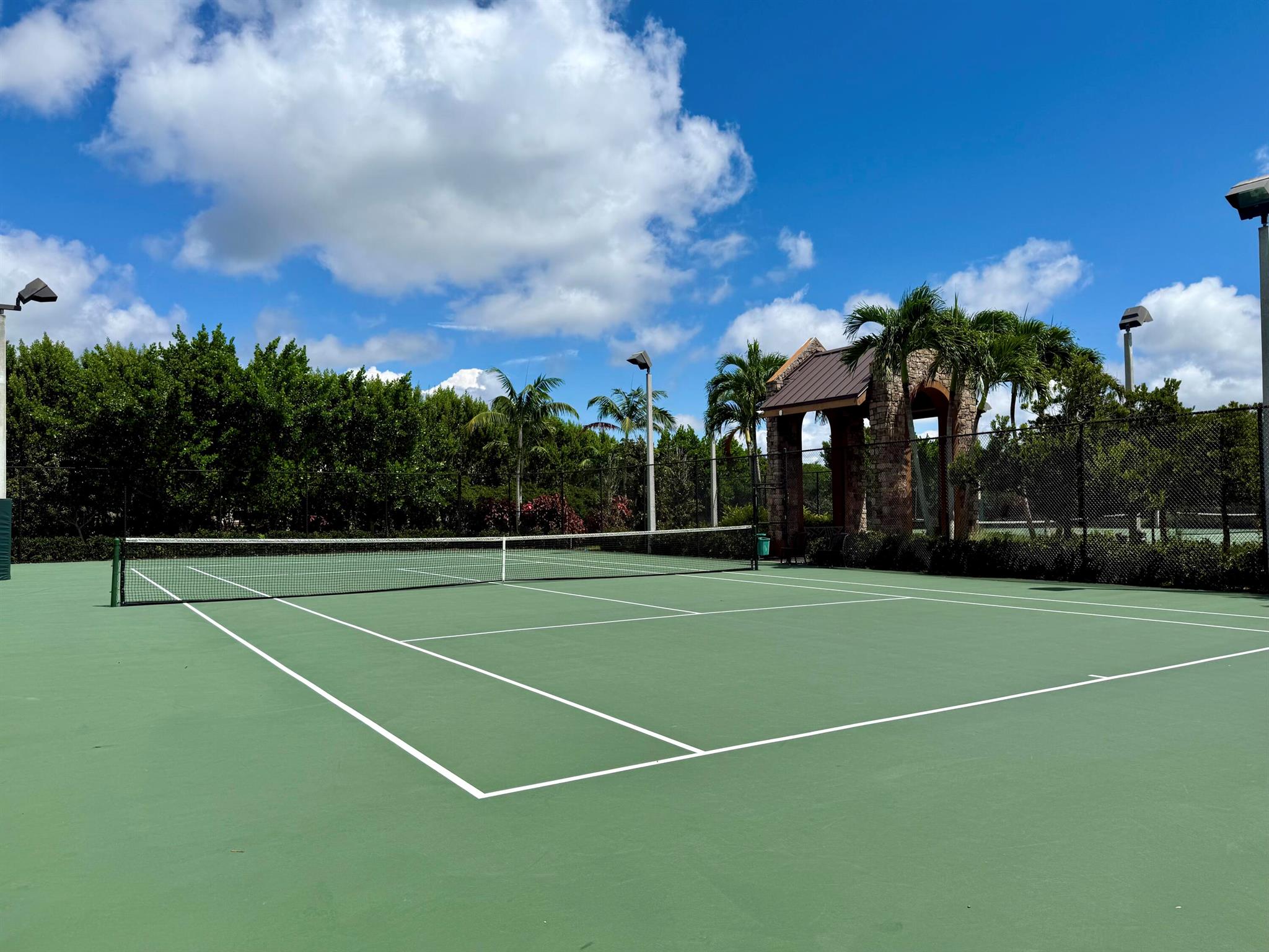 DEBUYS - Residential Lease