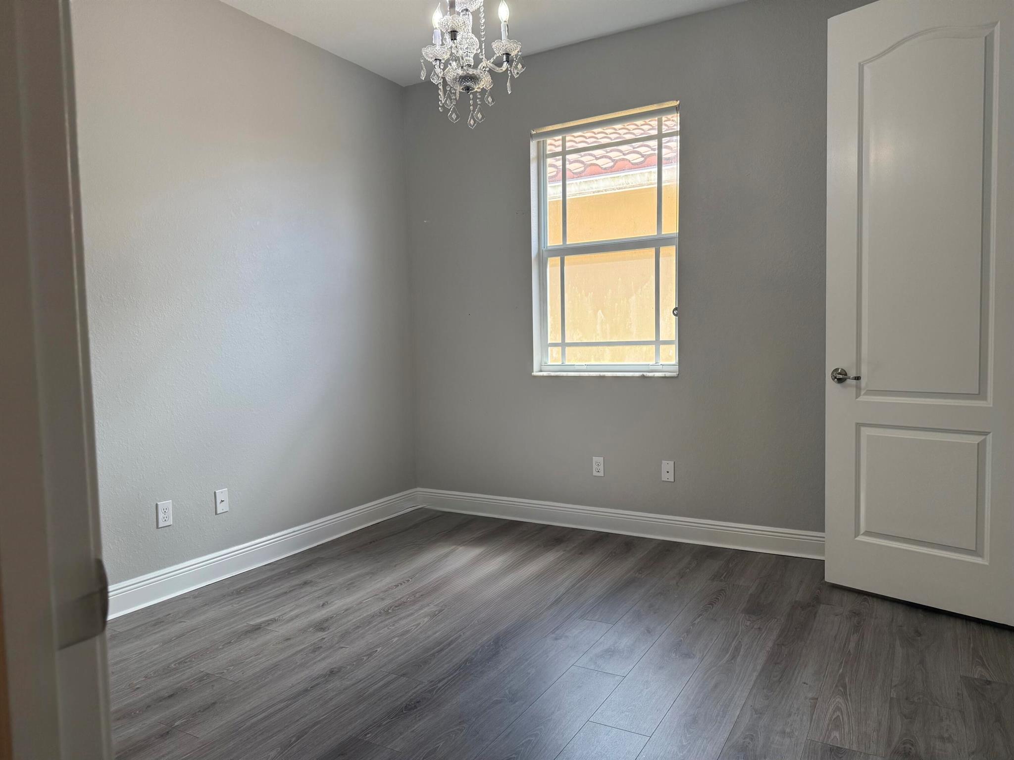 DEBUYS - Residential Lease