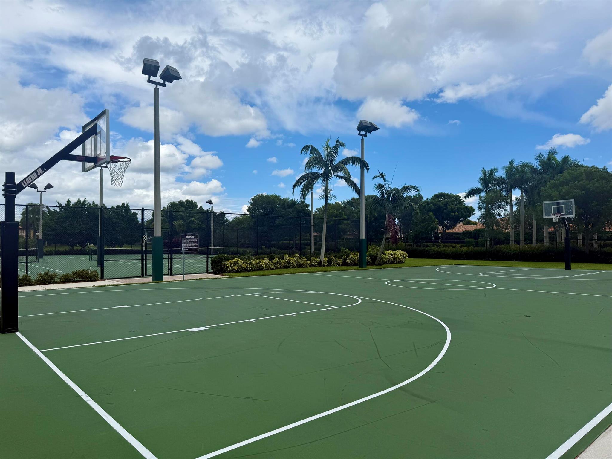 DEBUYS - Residential Lease