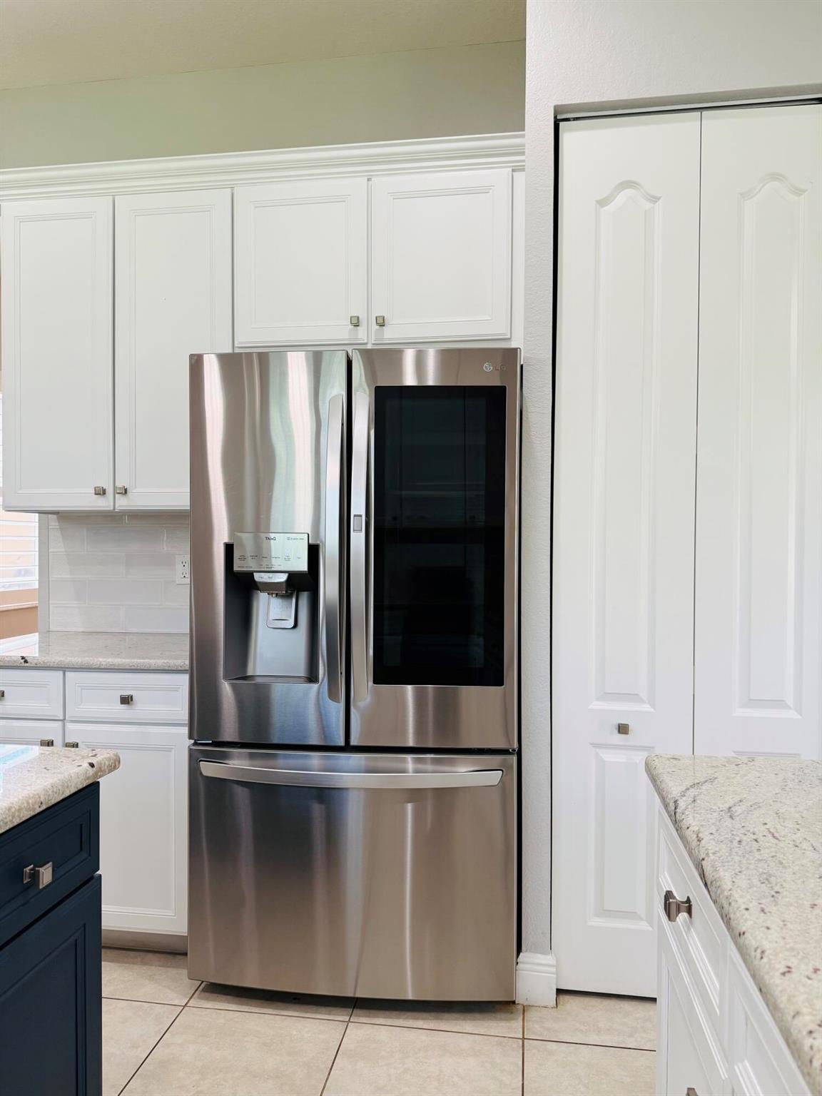 DEBUYS - Residential Lease