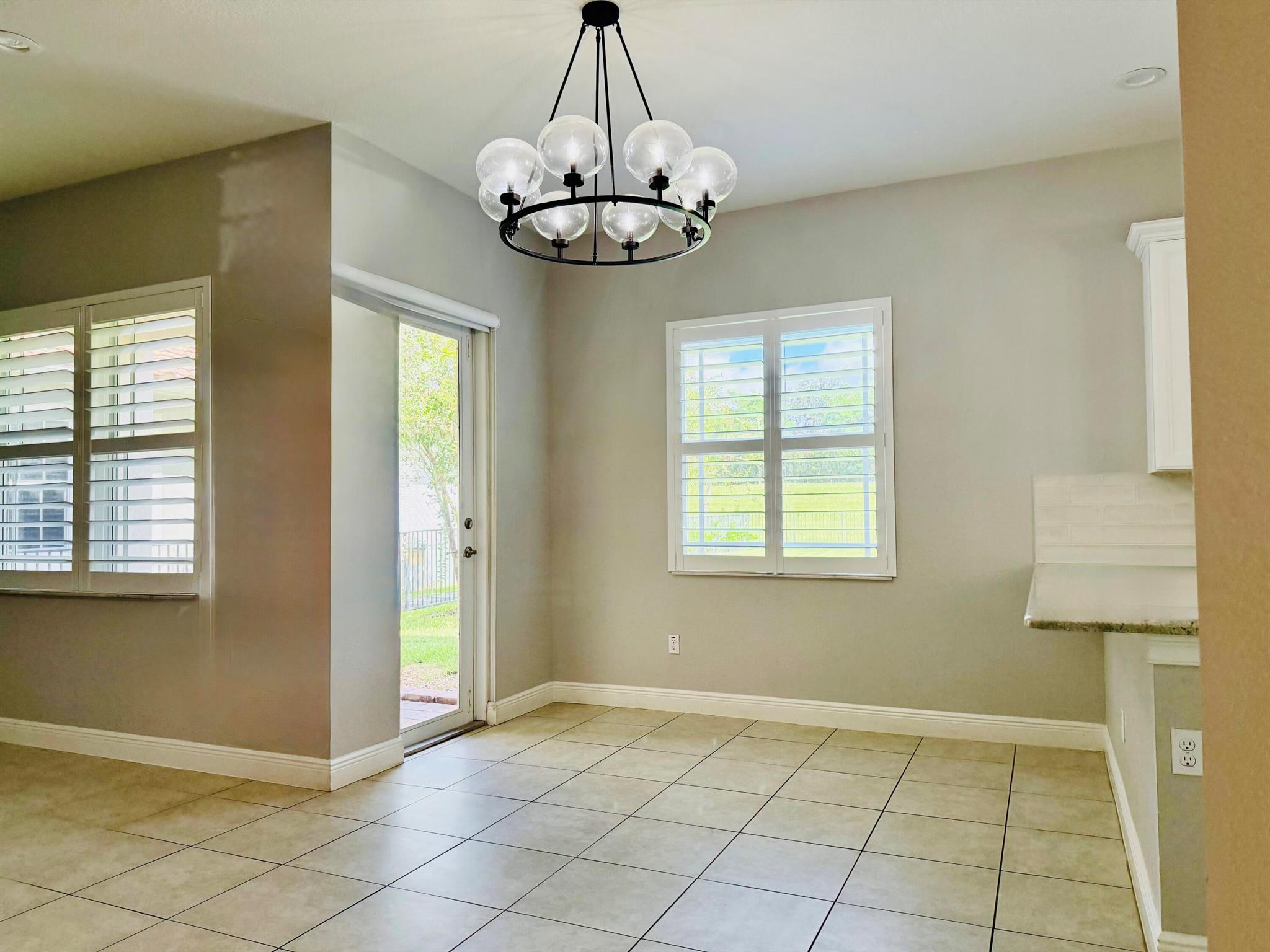 DEBUYS - Residential Lease