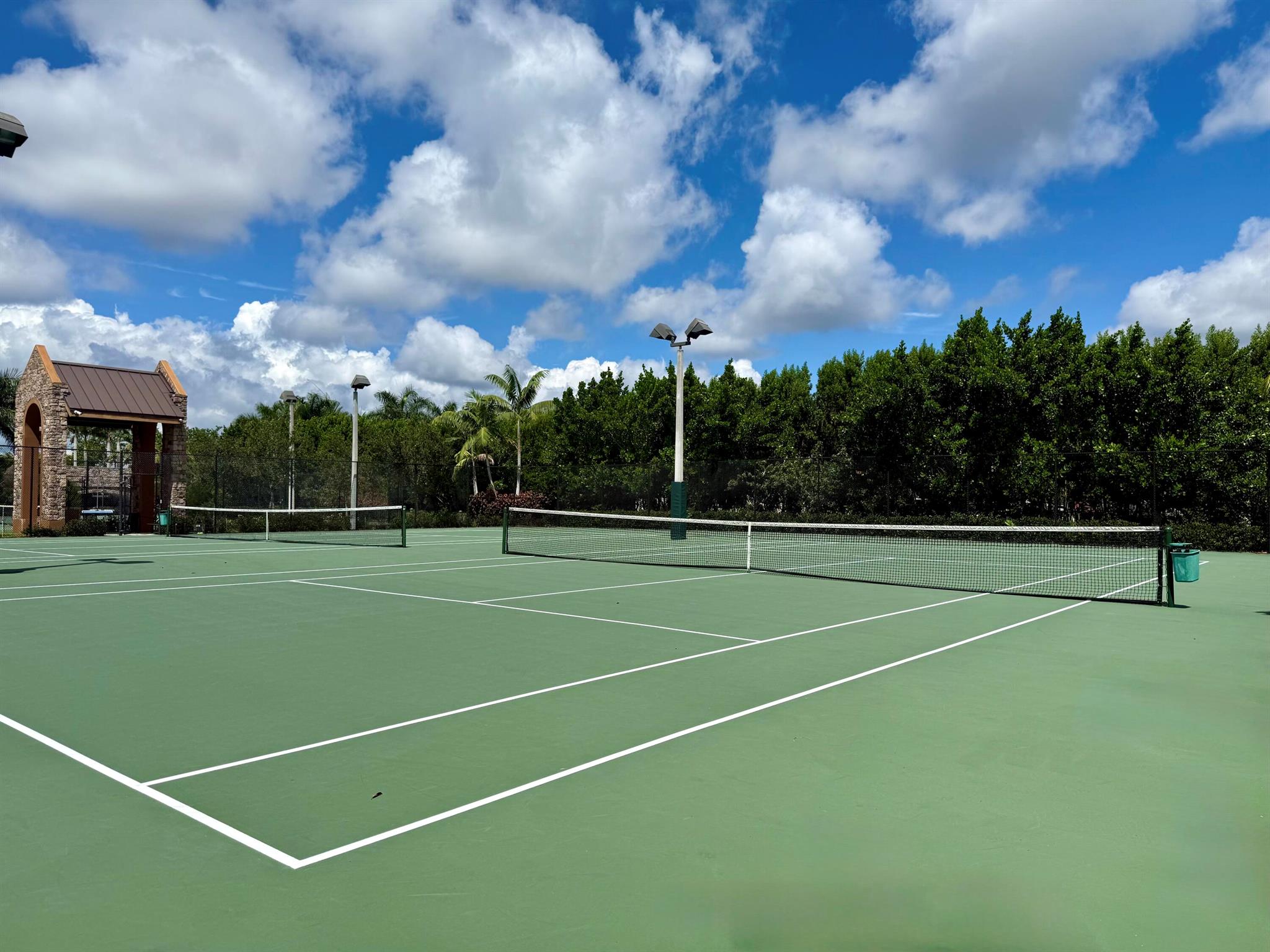 DEBUYS - Residential Lease