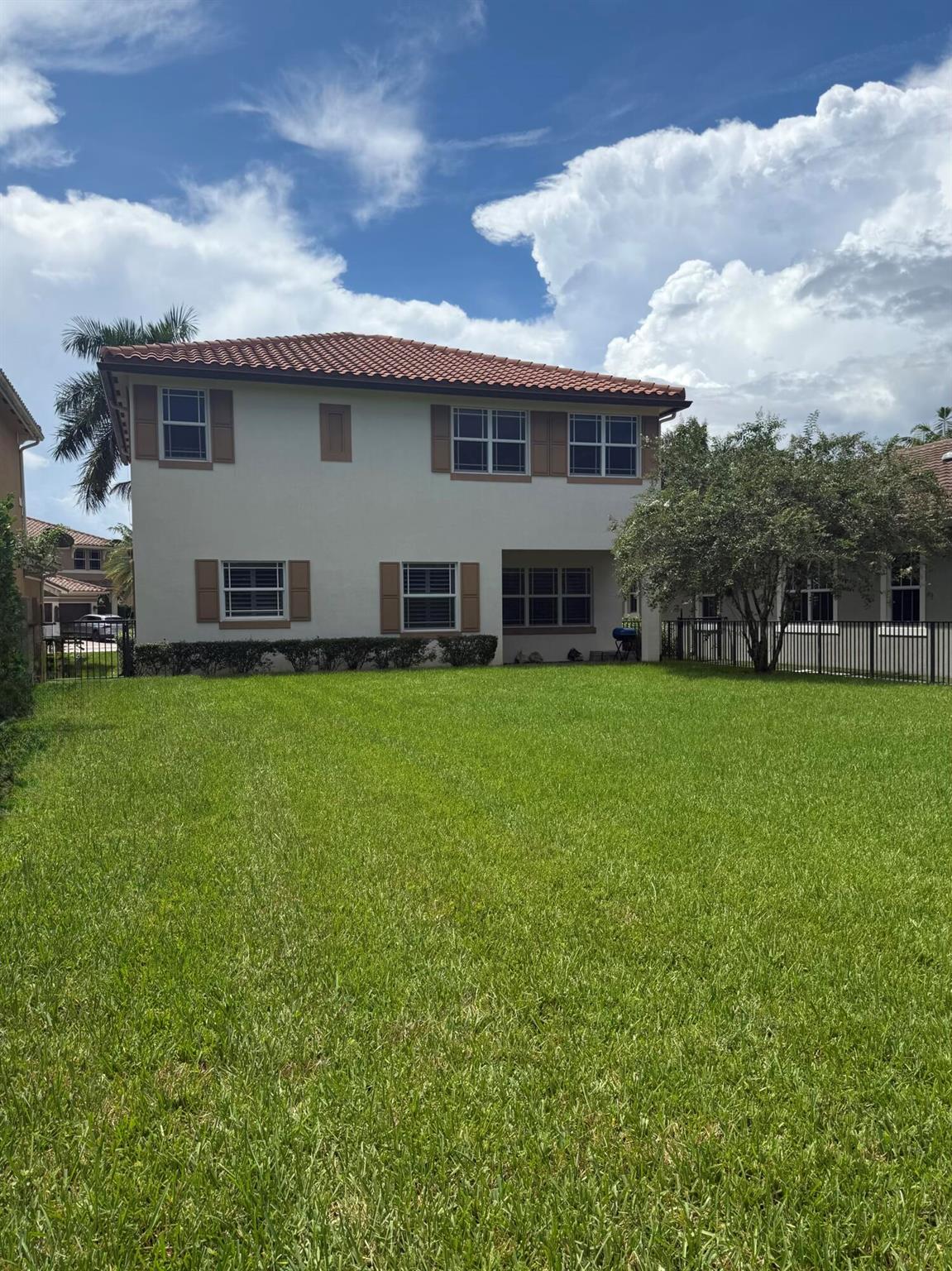 DEBUYS - Residential Lease