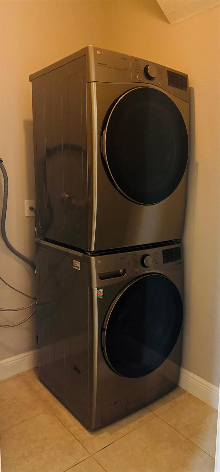 DEBUYS - Residential Lease