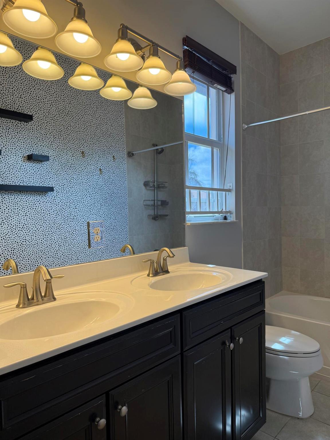 DEBUYS - Residential Lease