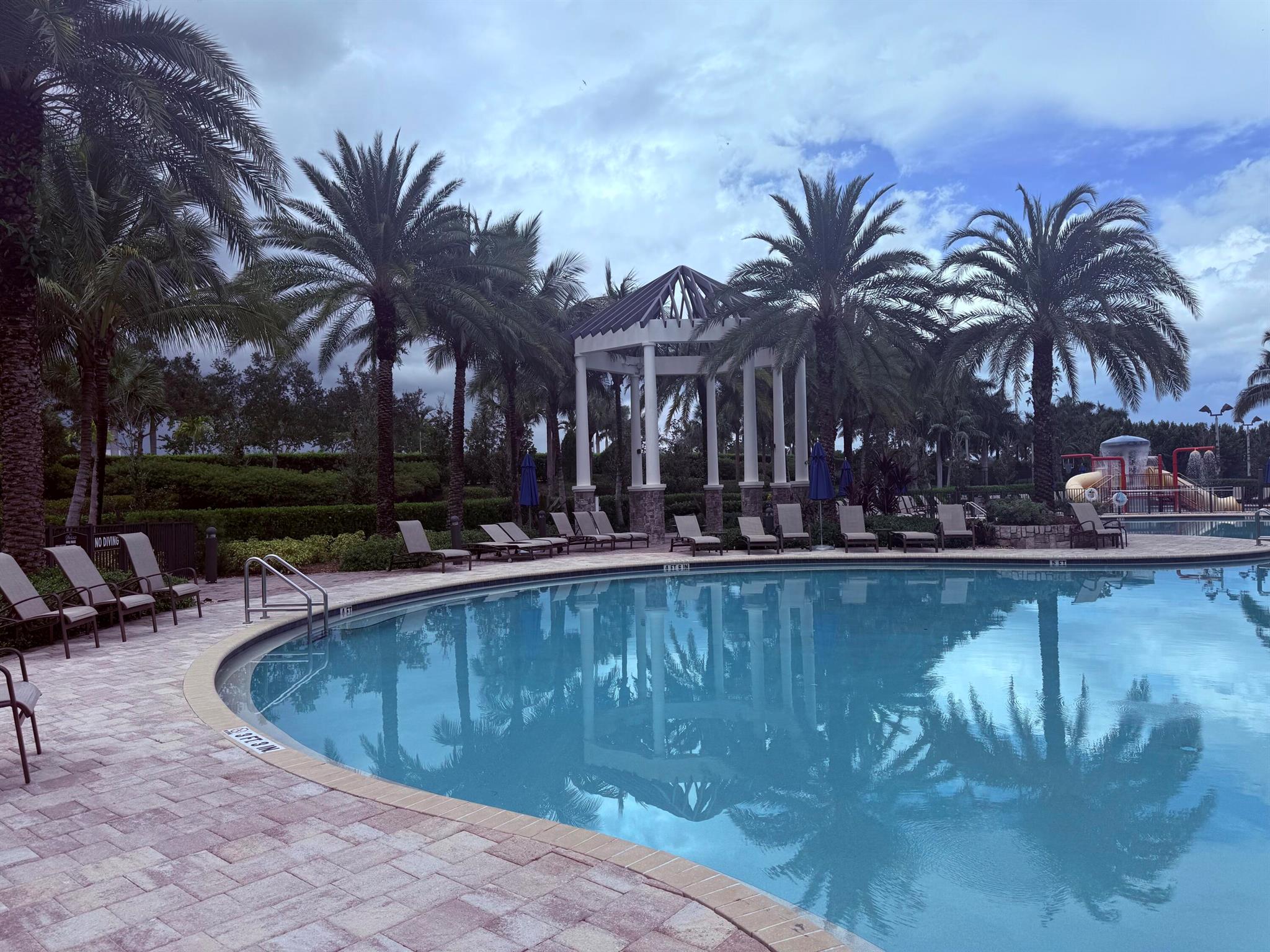 DEBUYS - Residential Lease