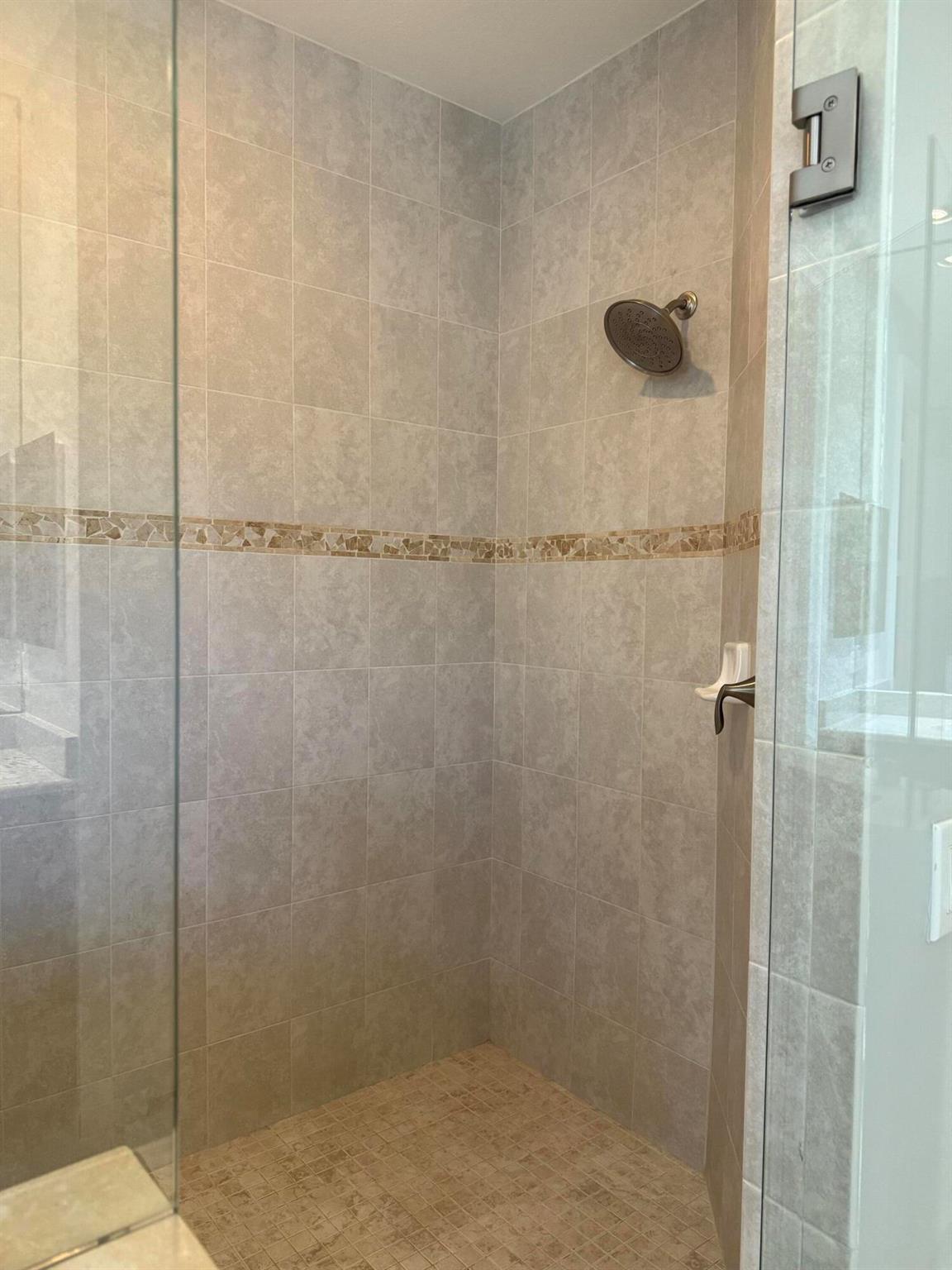 DEBUYS - Residential Lease