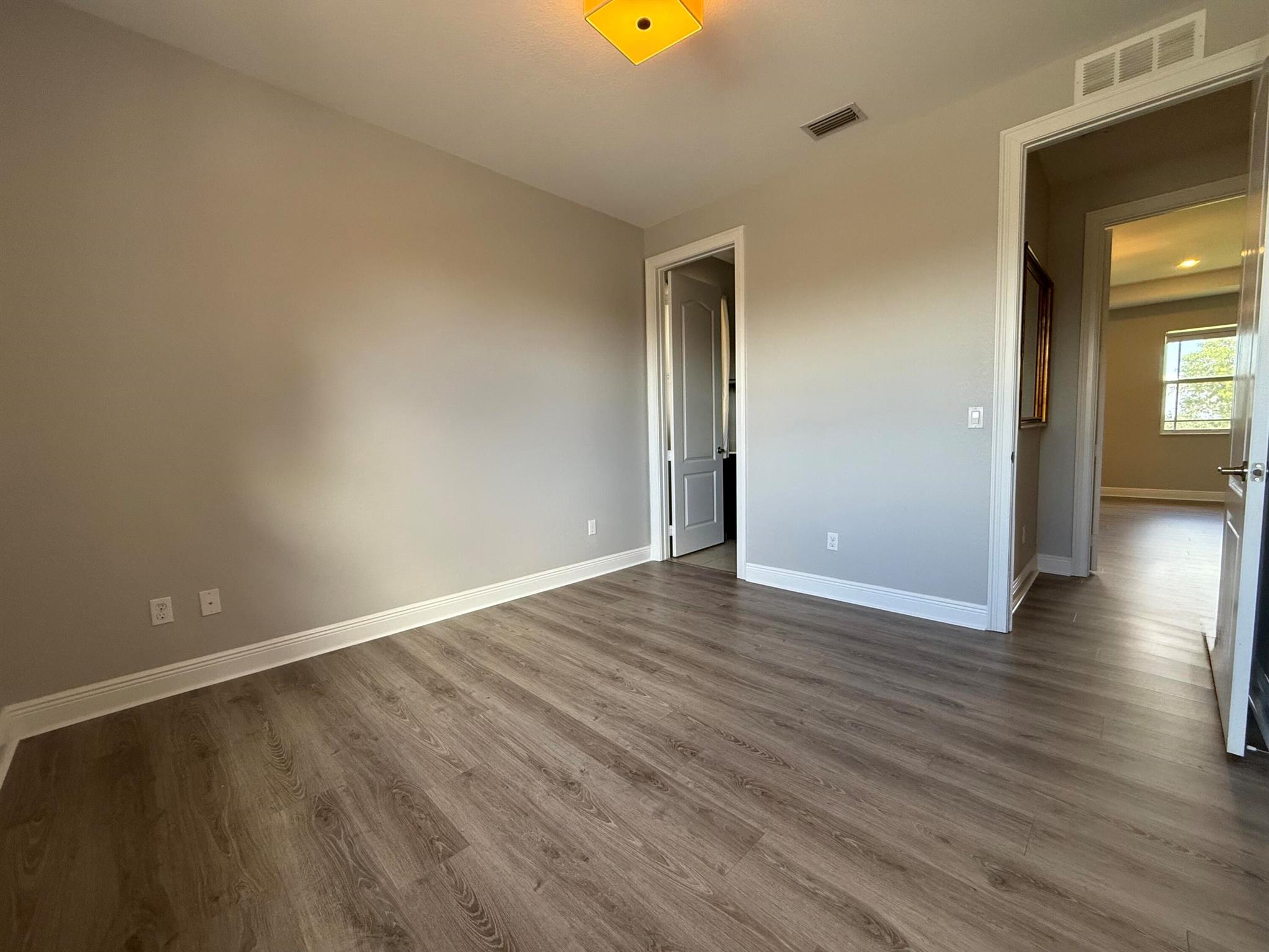 DEBUYS - Residential Lease