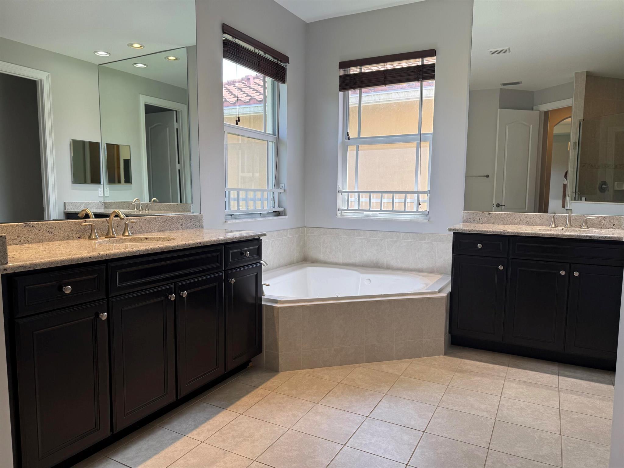 DEBUYS - Residential Lease