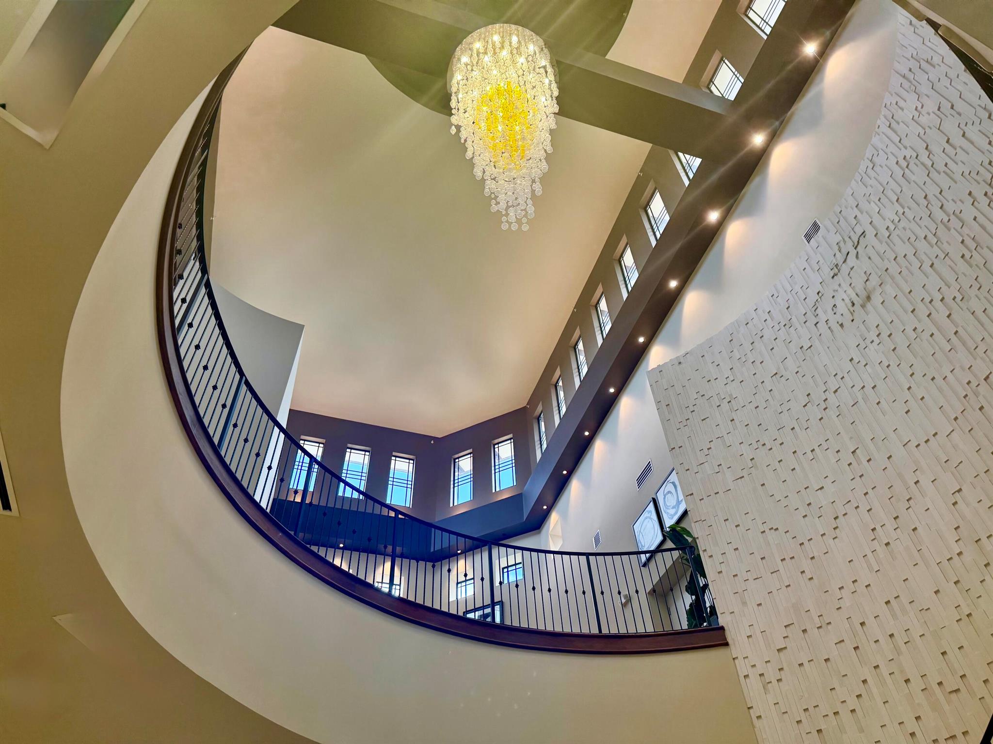 DEBUYS - Residential Lease