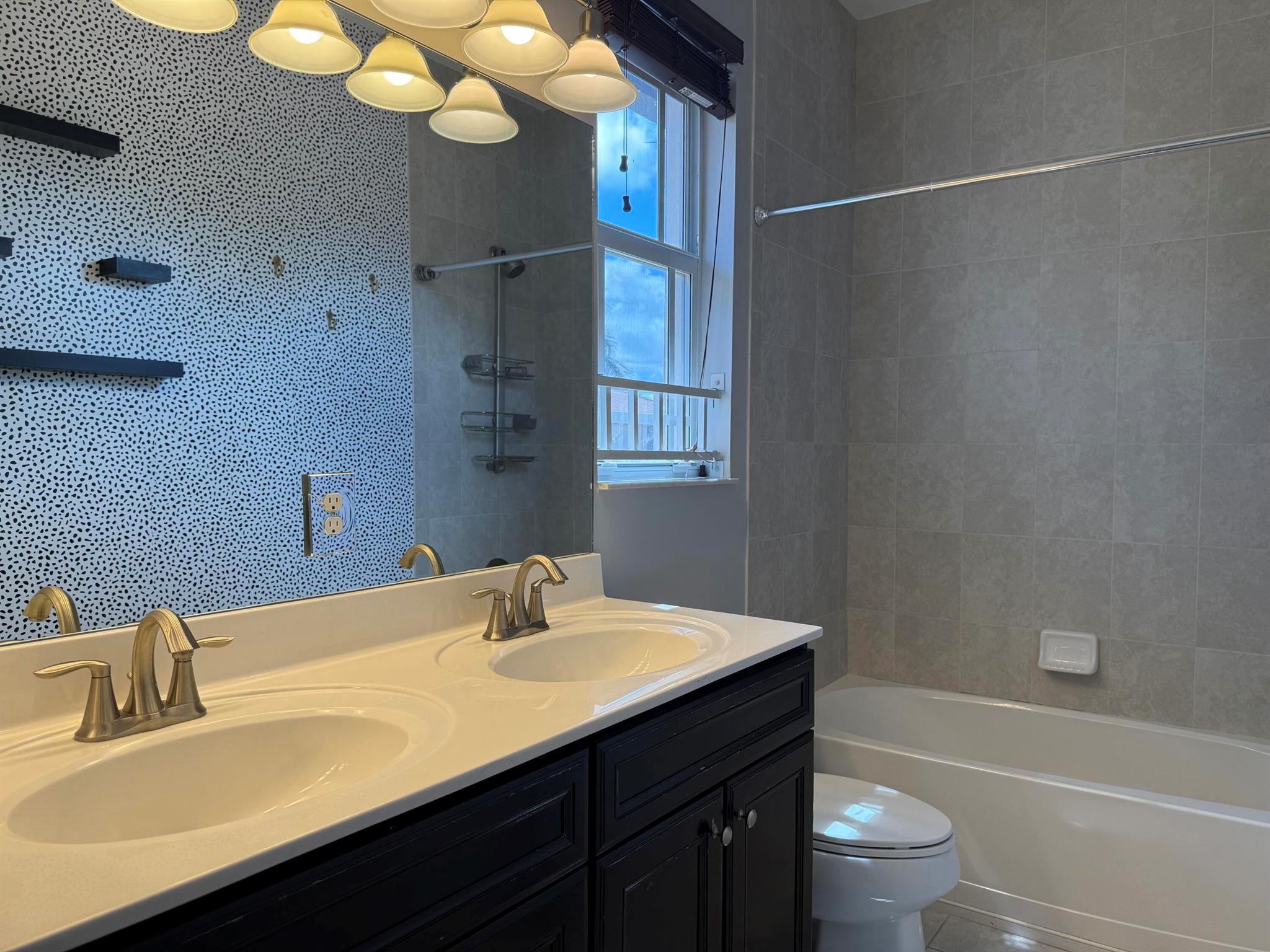 DEBUYS - Residential Lease