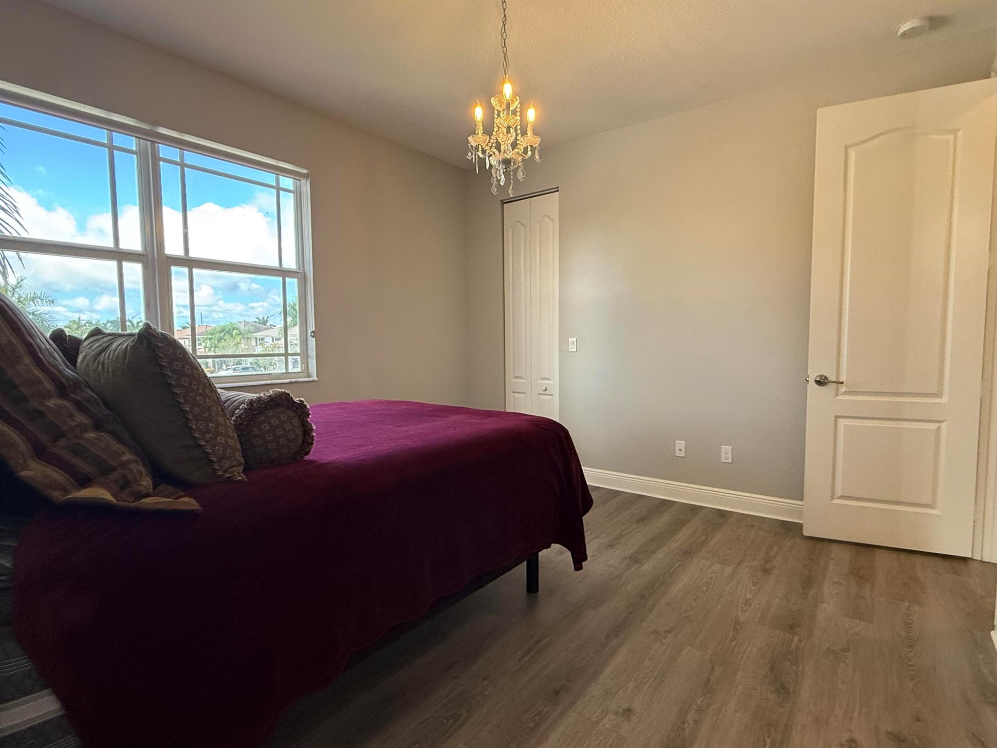 DEBUYS - Residential Lease