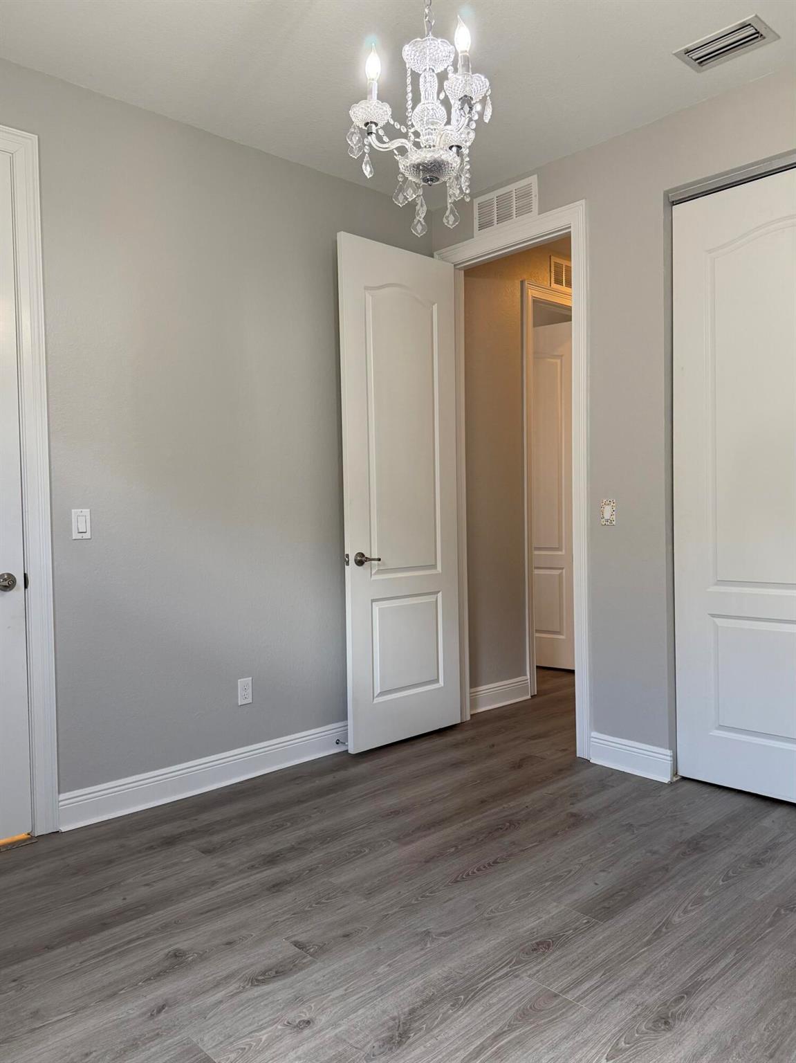 DEBUYS - Residential Lease