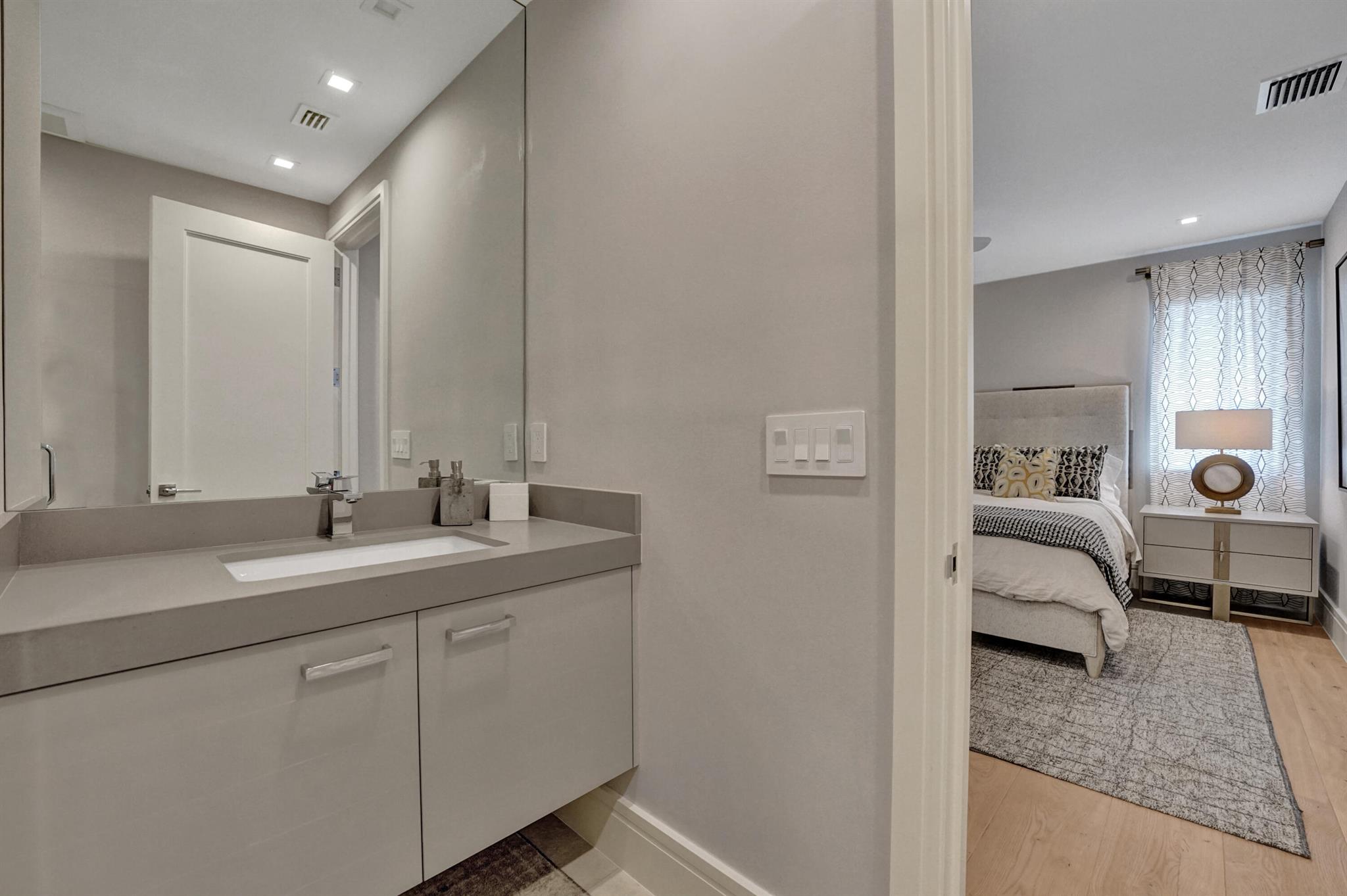 SEAGATE VILLAS - Residential