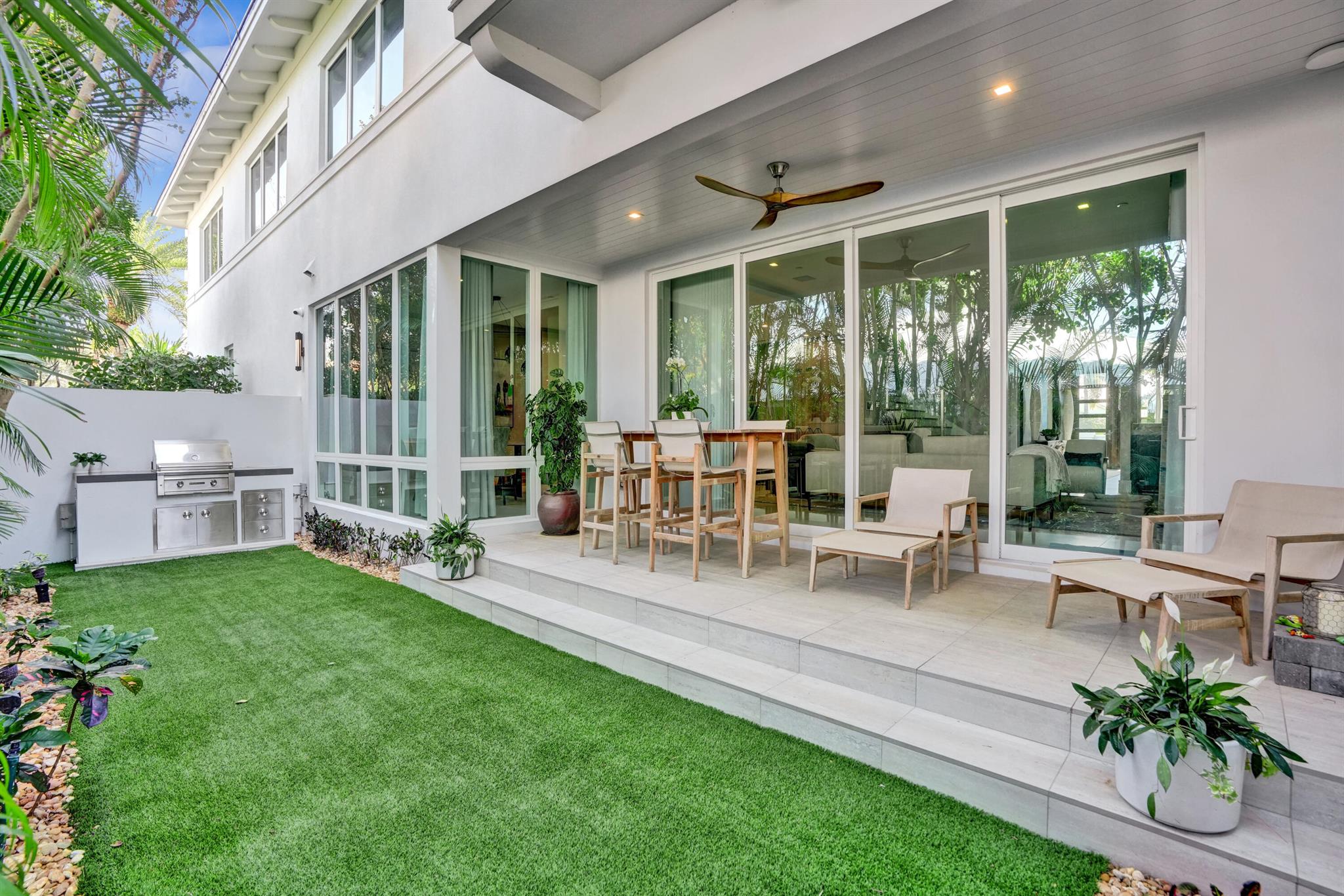 SEAGATE VILLAS - Residential