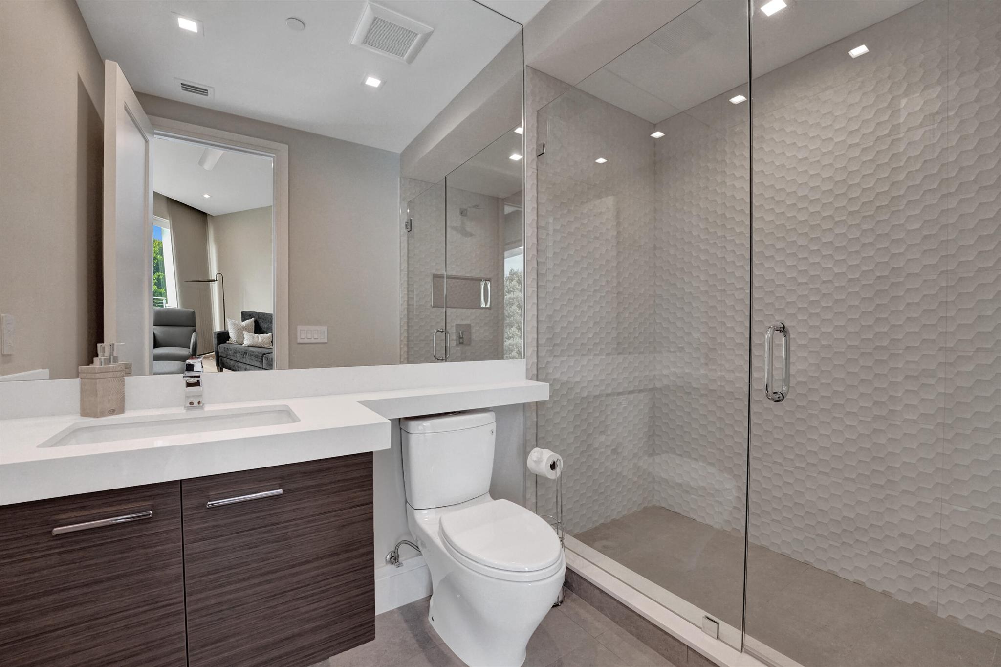 SEAGATE VILLAS - Residential