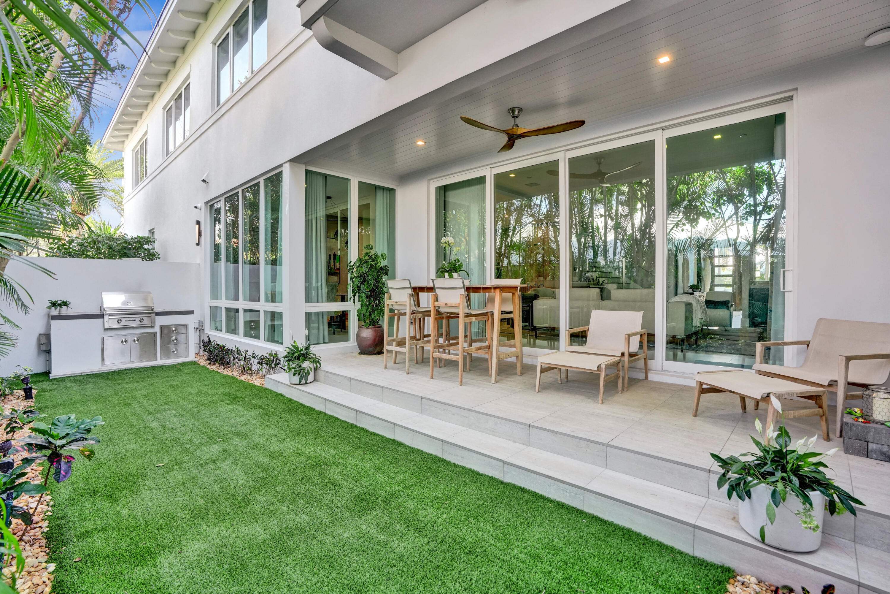 SEAGATE VILLAS - Residential