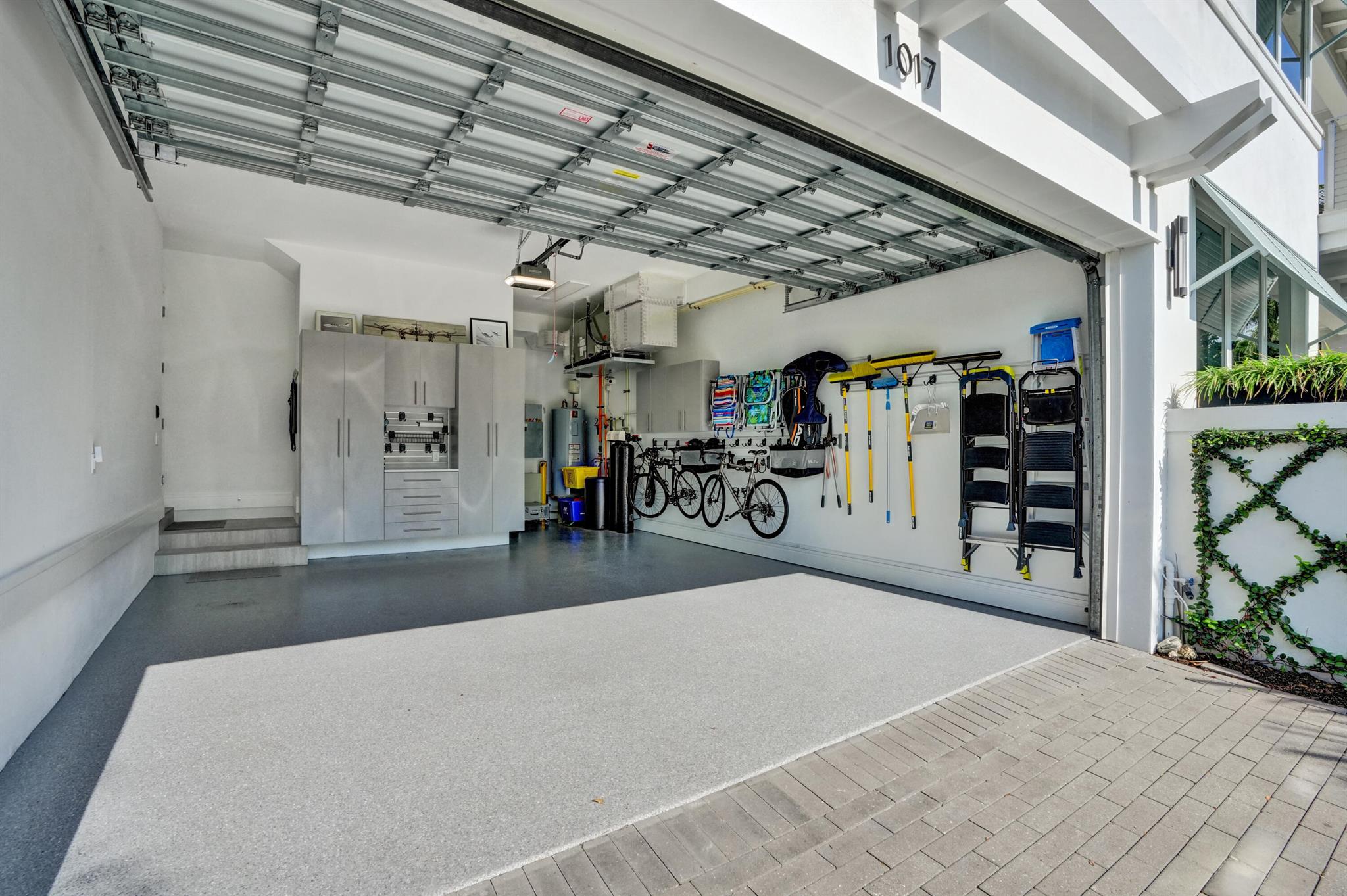 SEAGATE VILLAS - Residential