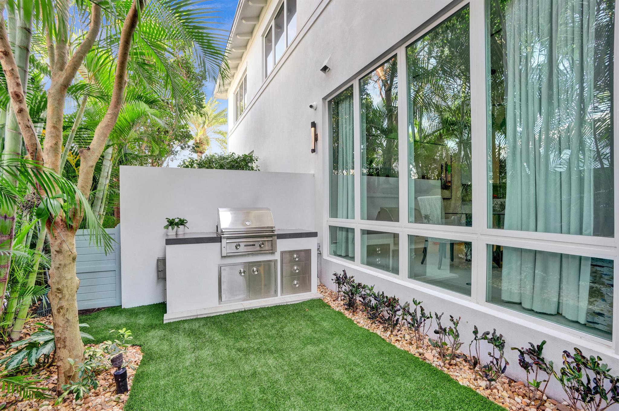 SEAGATE VILLAS - Residential