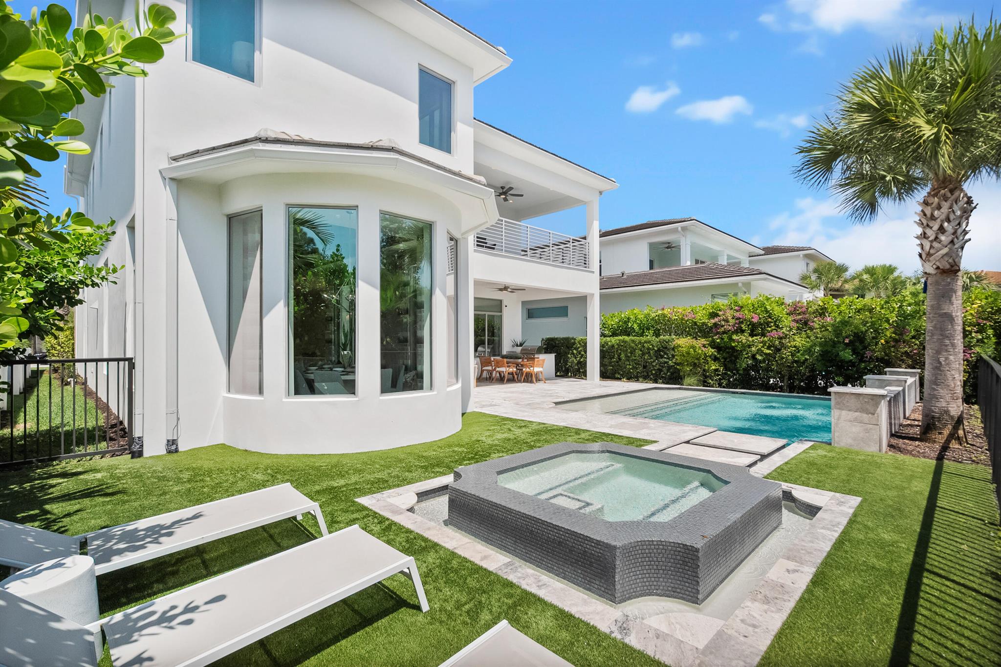 ALTON NEIGHBORHOOD - Residential