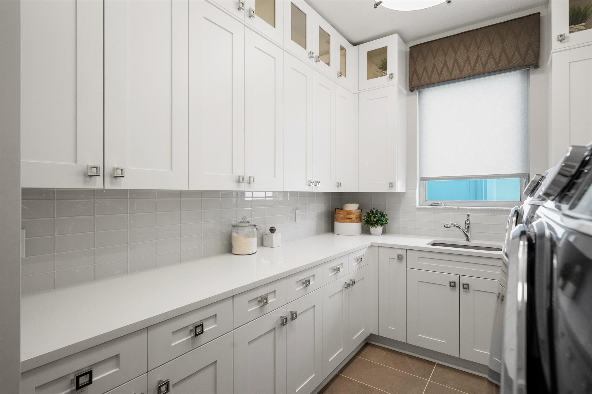 ALTON NEIGHBORHOOD - Residential