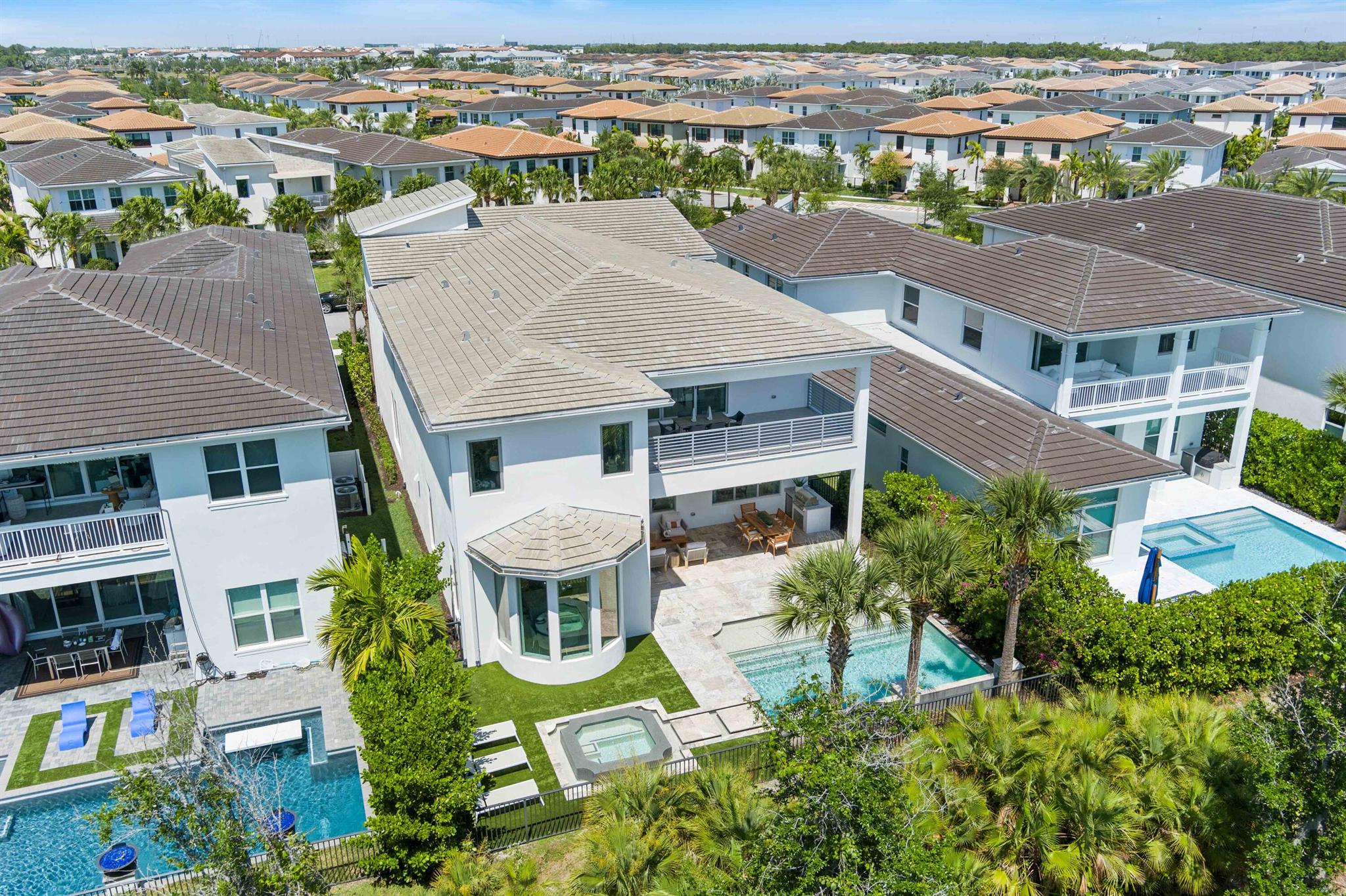 ALTON NEIGHBORHOOD - Residential