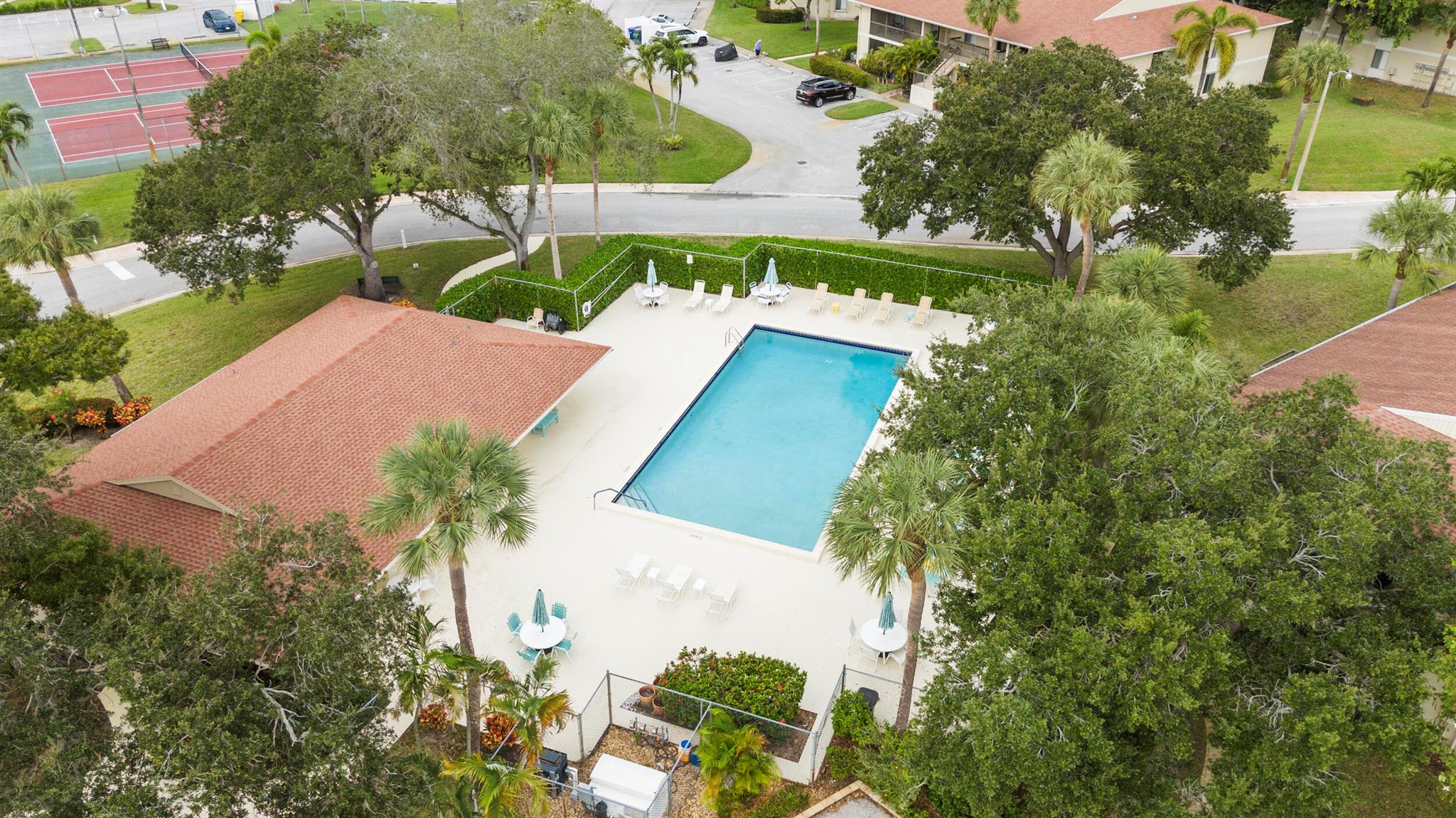 CHASEWOOD OF JUPITER COND - Residential